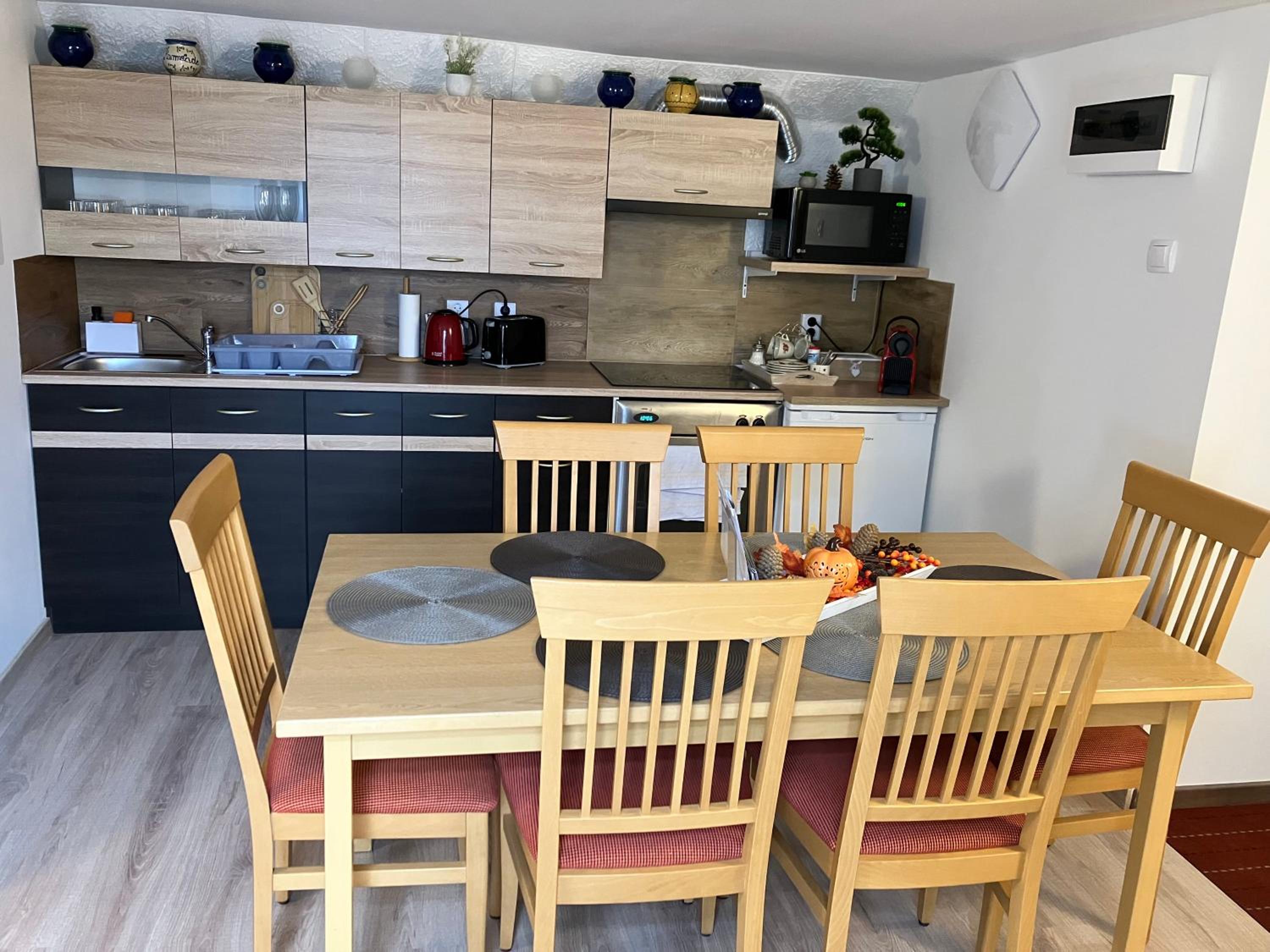 Relax Apartman-Sümeg