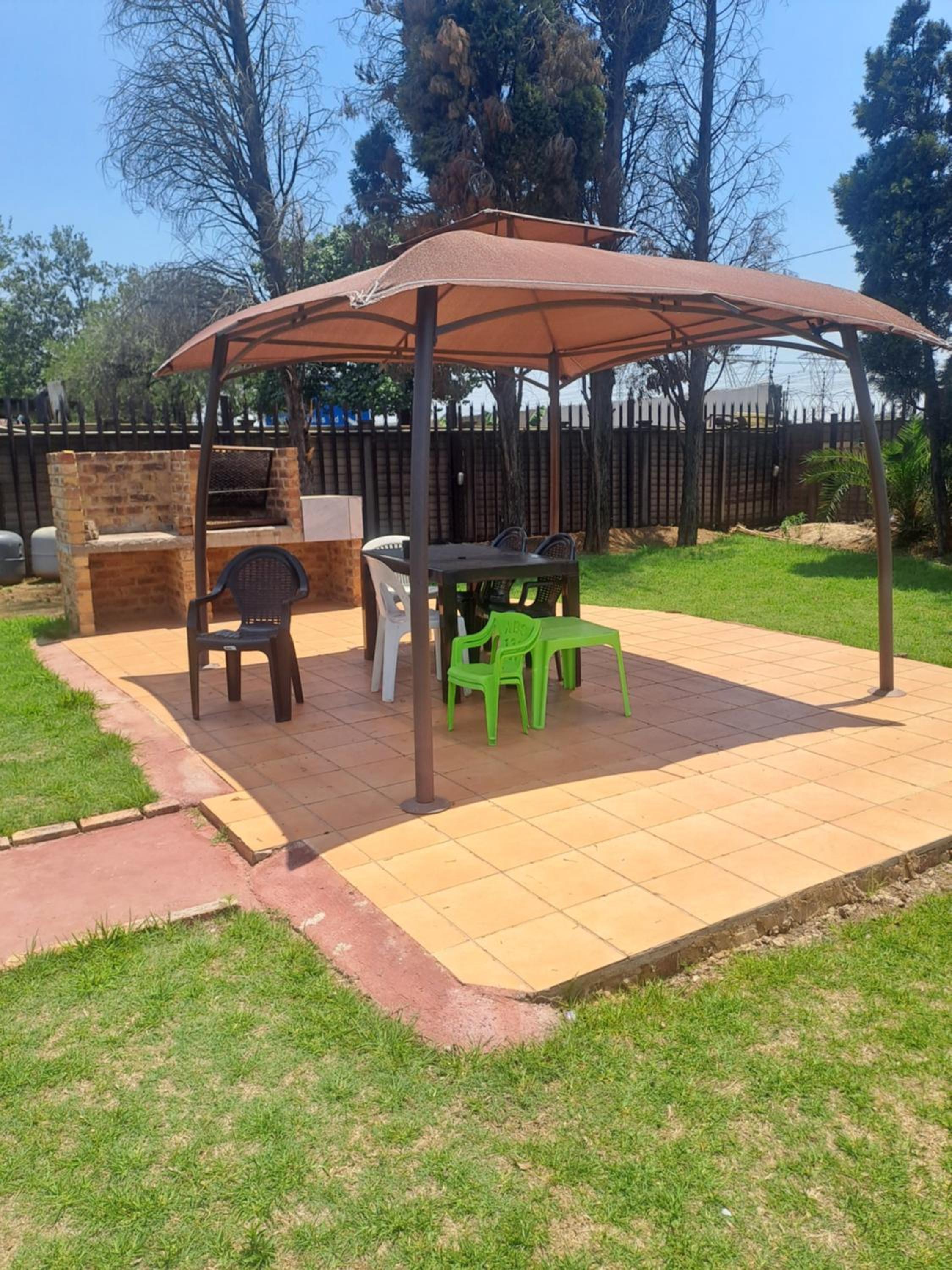 Akyra Guest House Brackenhurst