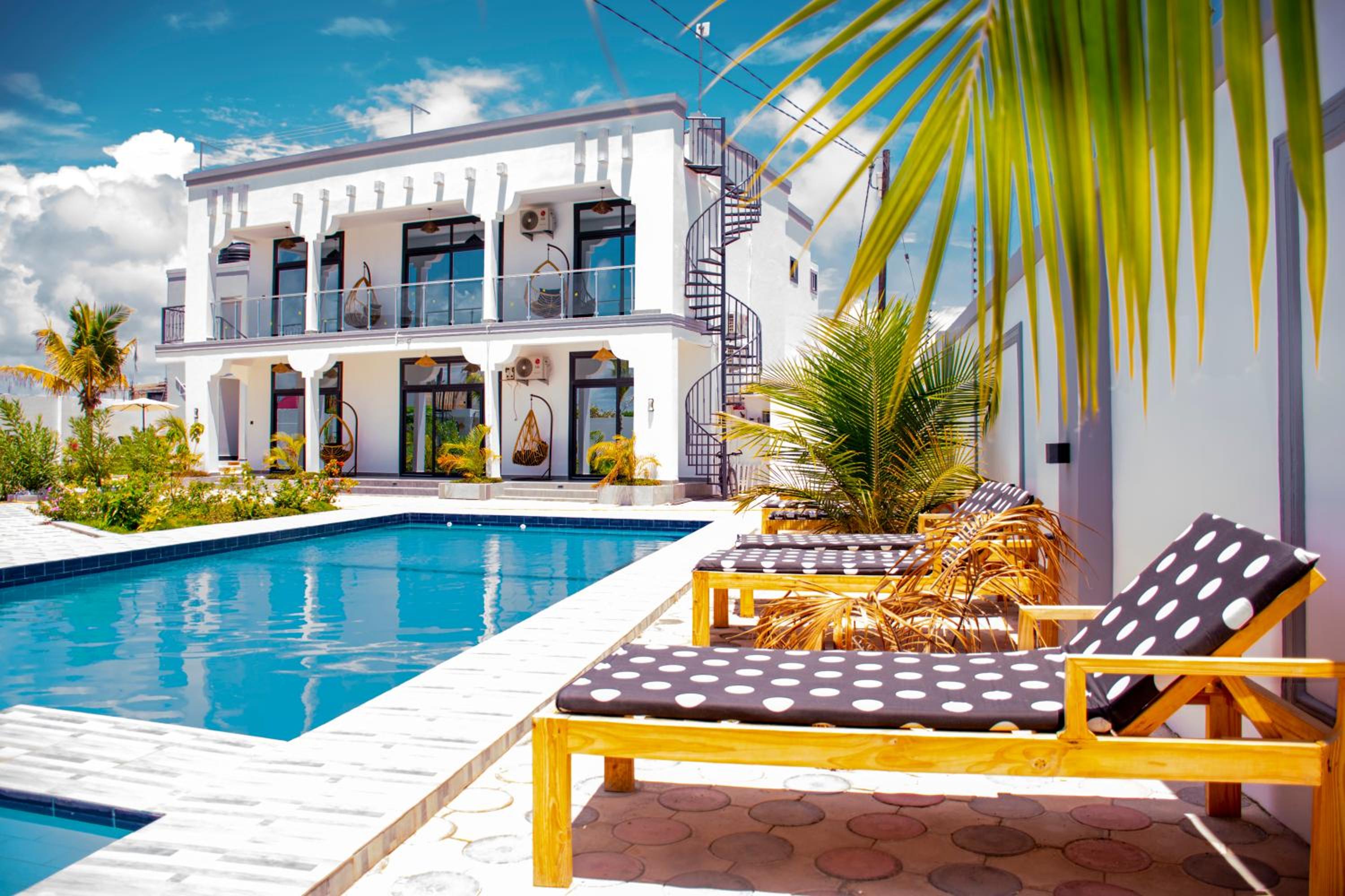 Coral Cove Apartments