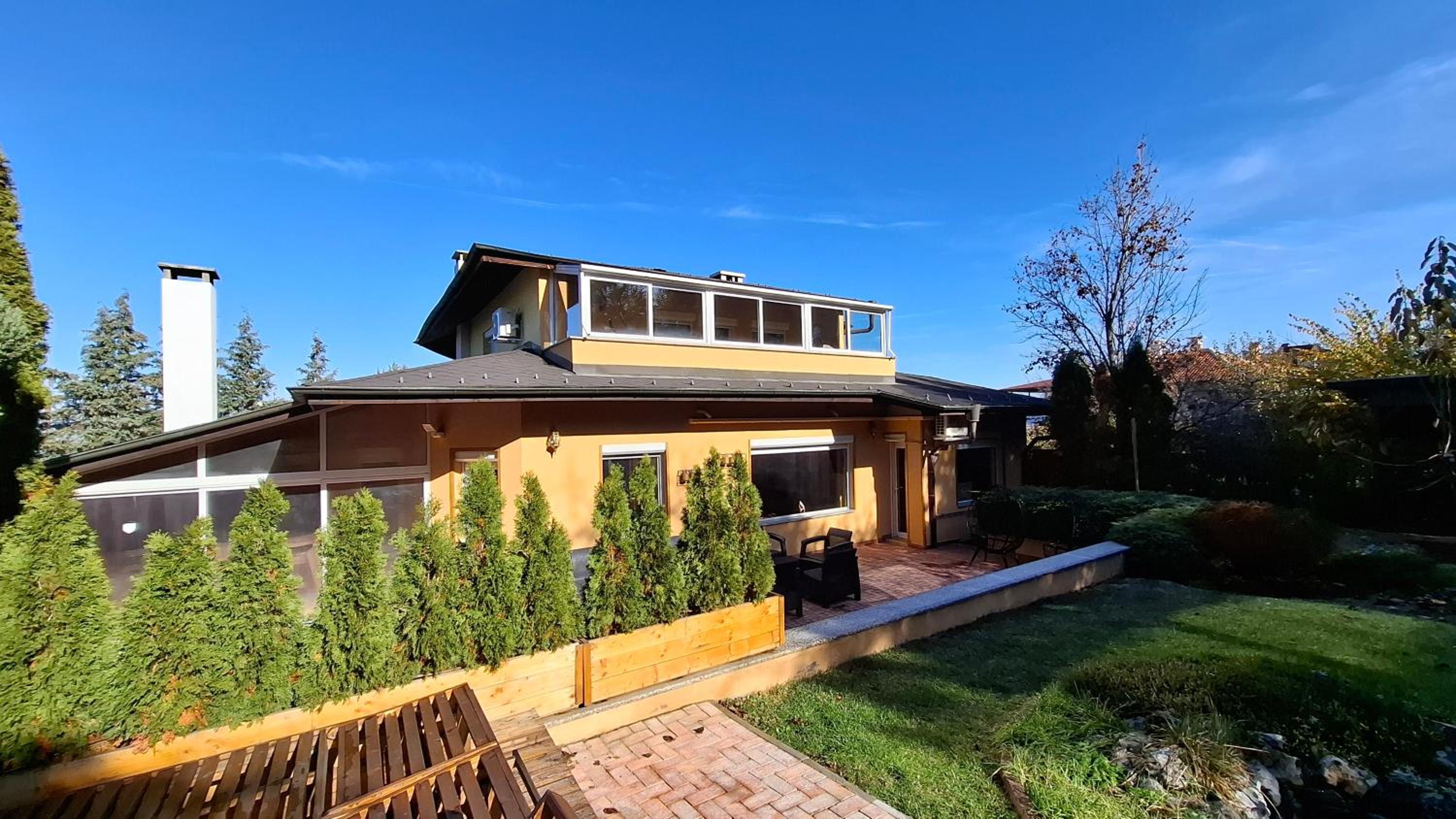 Villa Boyana City & Relax with Hot Jacuzzi and Sauna by BookVillaBG