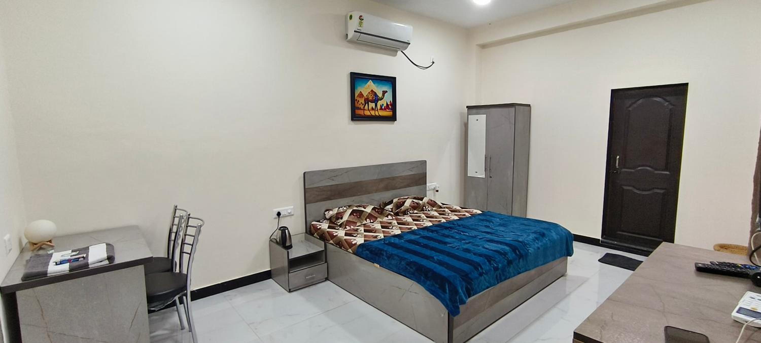 Photo 12