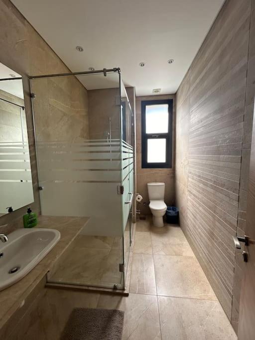 ZEN stays Elegant 2BR Lakeview