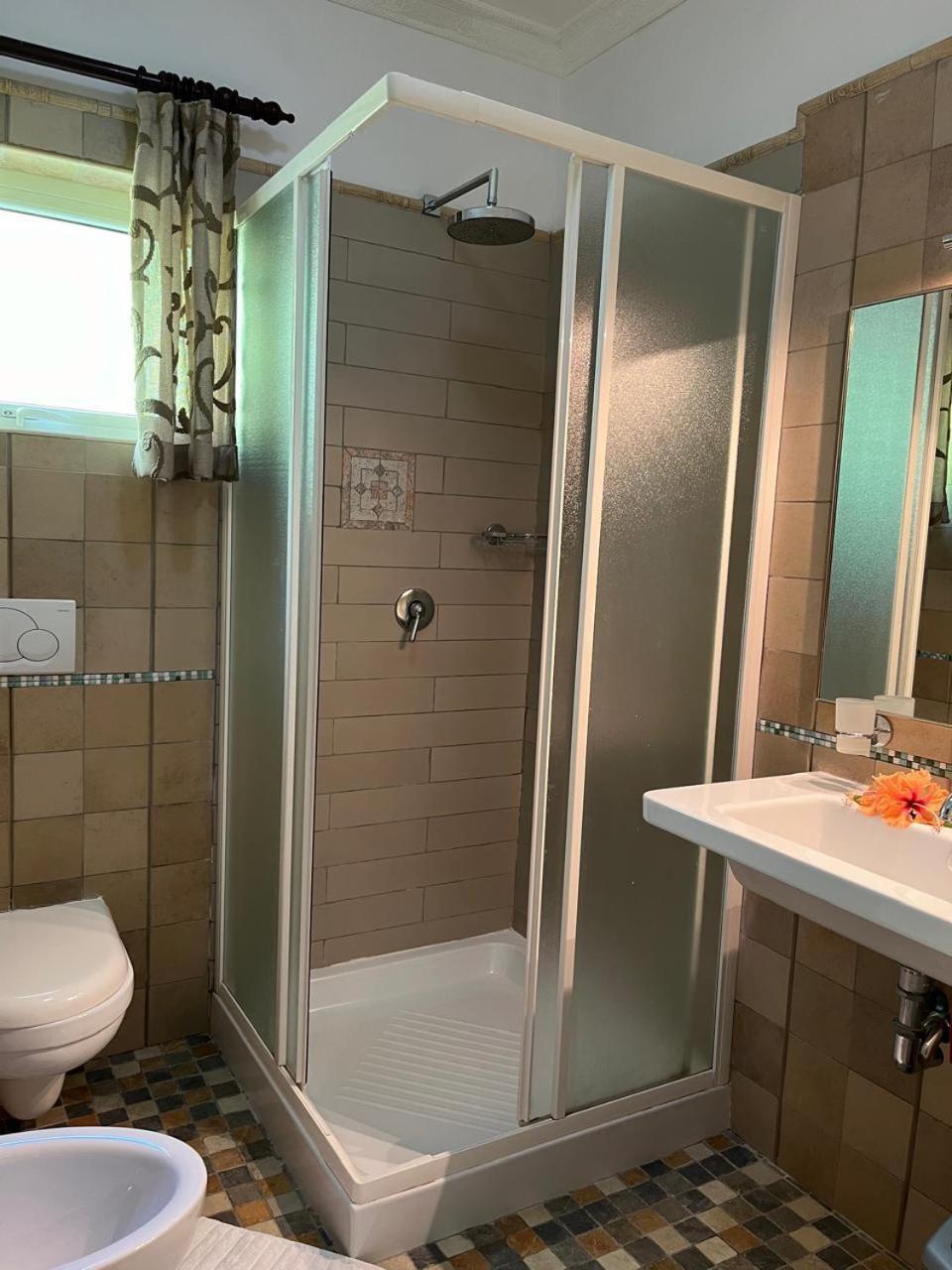 Cavern Apartments photo 5