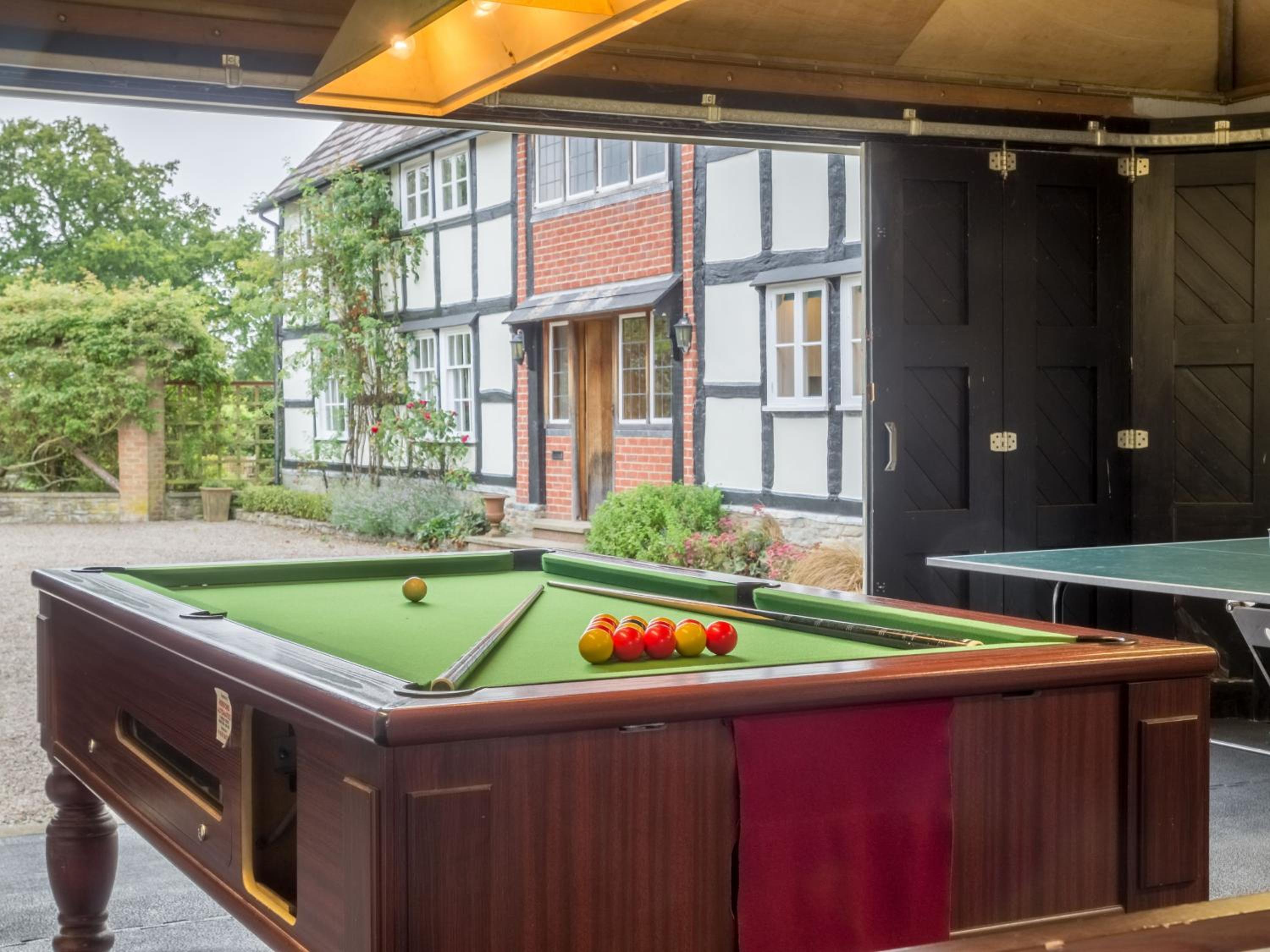 Bearwood House & Cottage view 4