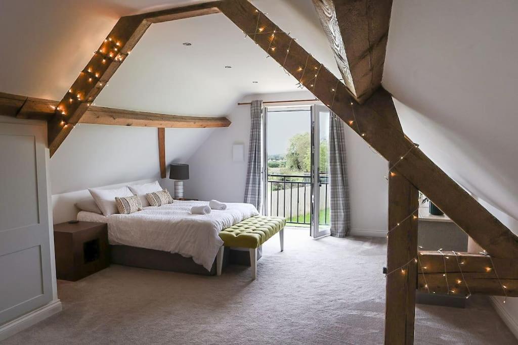 Countryside Barn Conversion 'All Saints Barn'