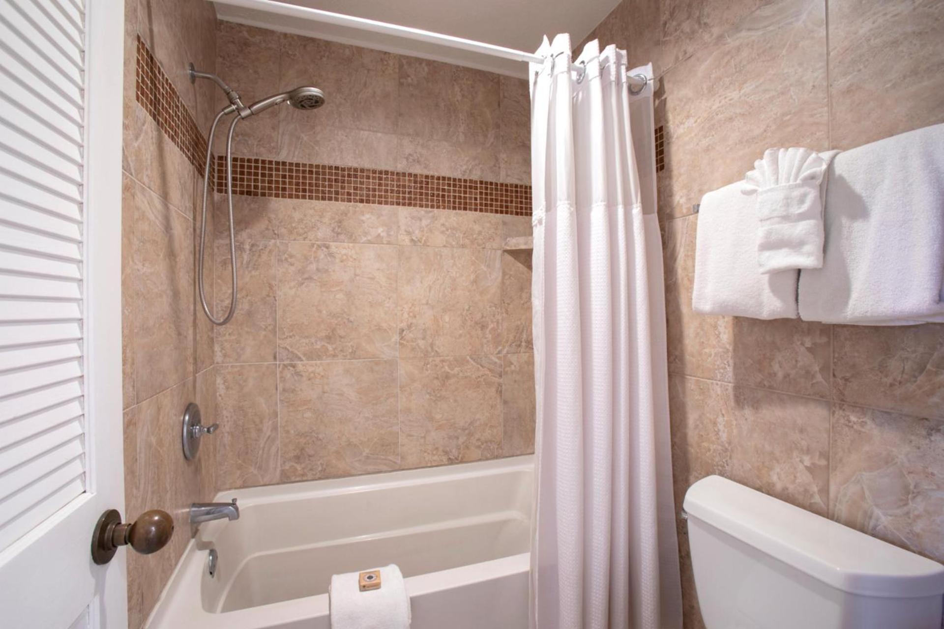 KBM Resorts: Grand Champions GCH-120 Remodeled Bdm Villa in Heart of Wailea Includes Rental Car view 4