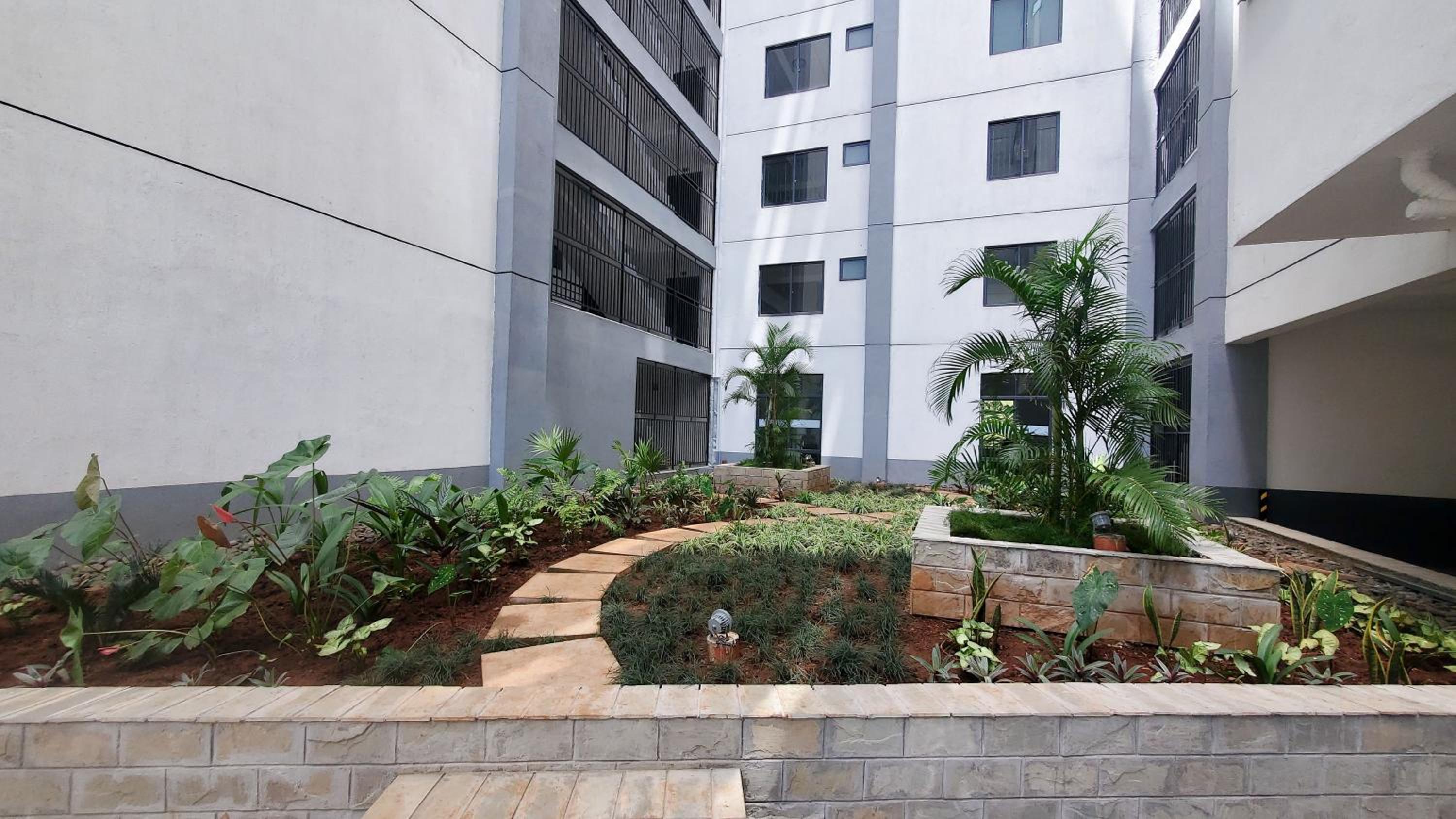 1BR in kilimani with Gym &Pool view 5