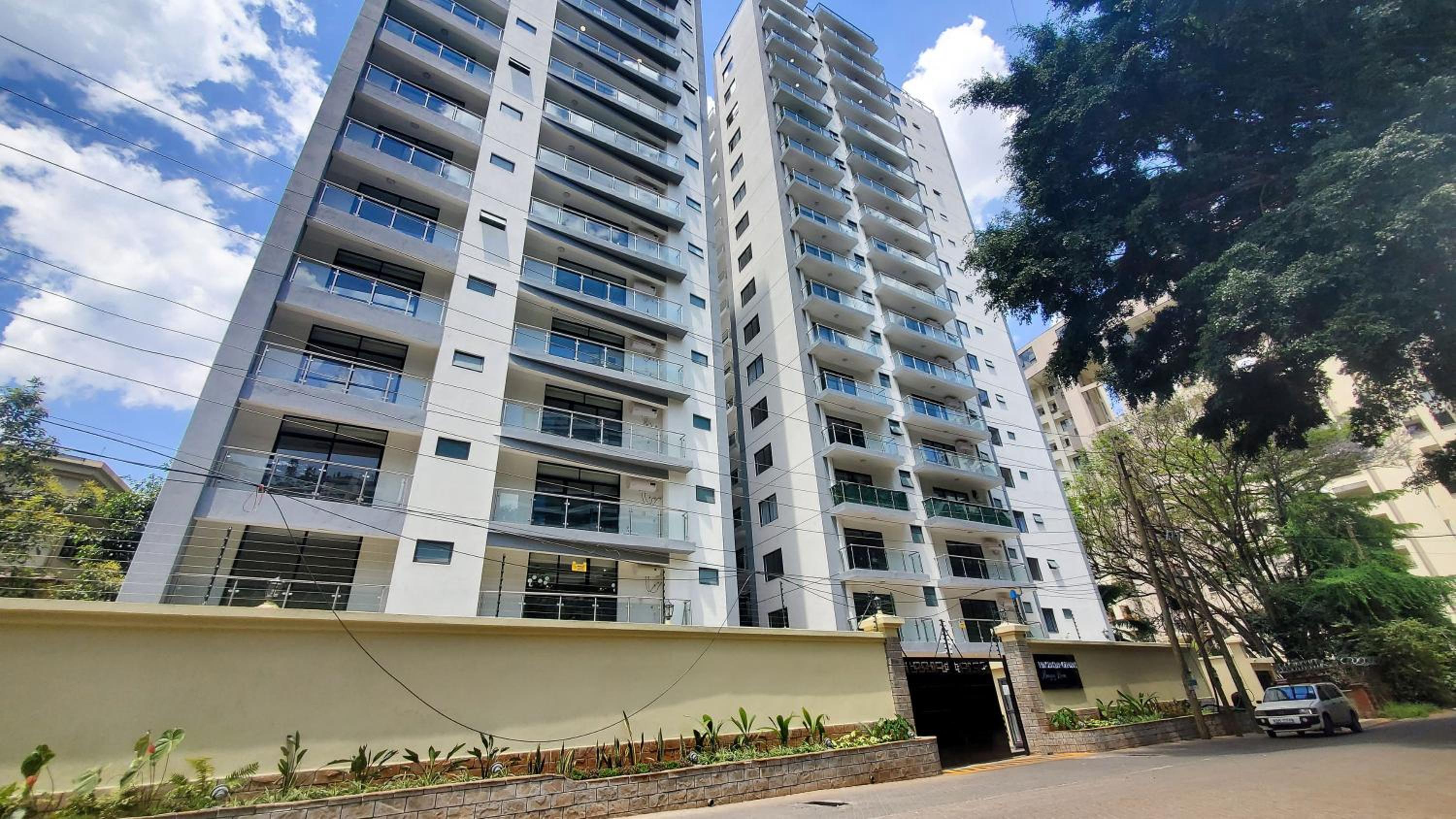 1BR in kilimani with Gym &Pool view 4