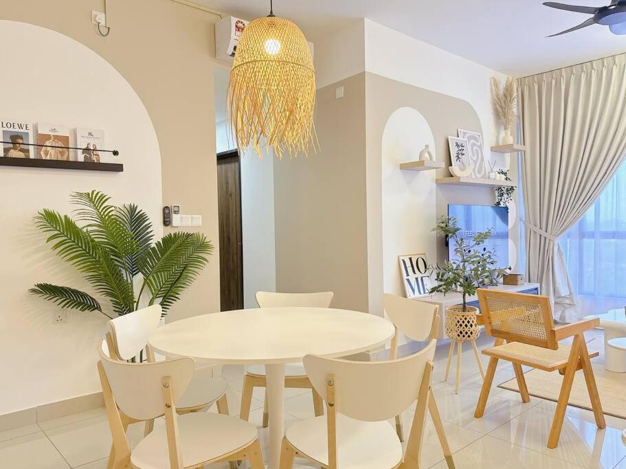 Veranda Residences by Cactus Homestay THM