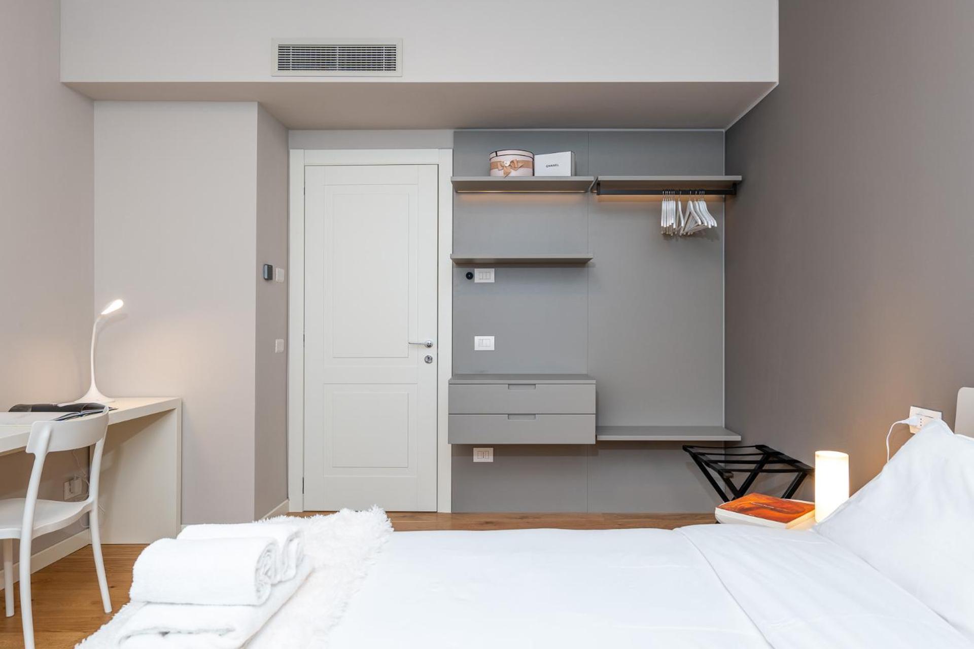 Luxurious & Spacious Flats in Duomo