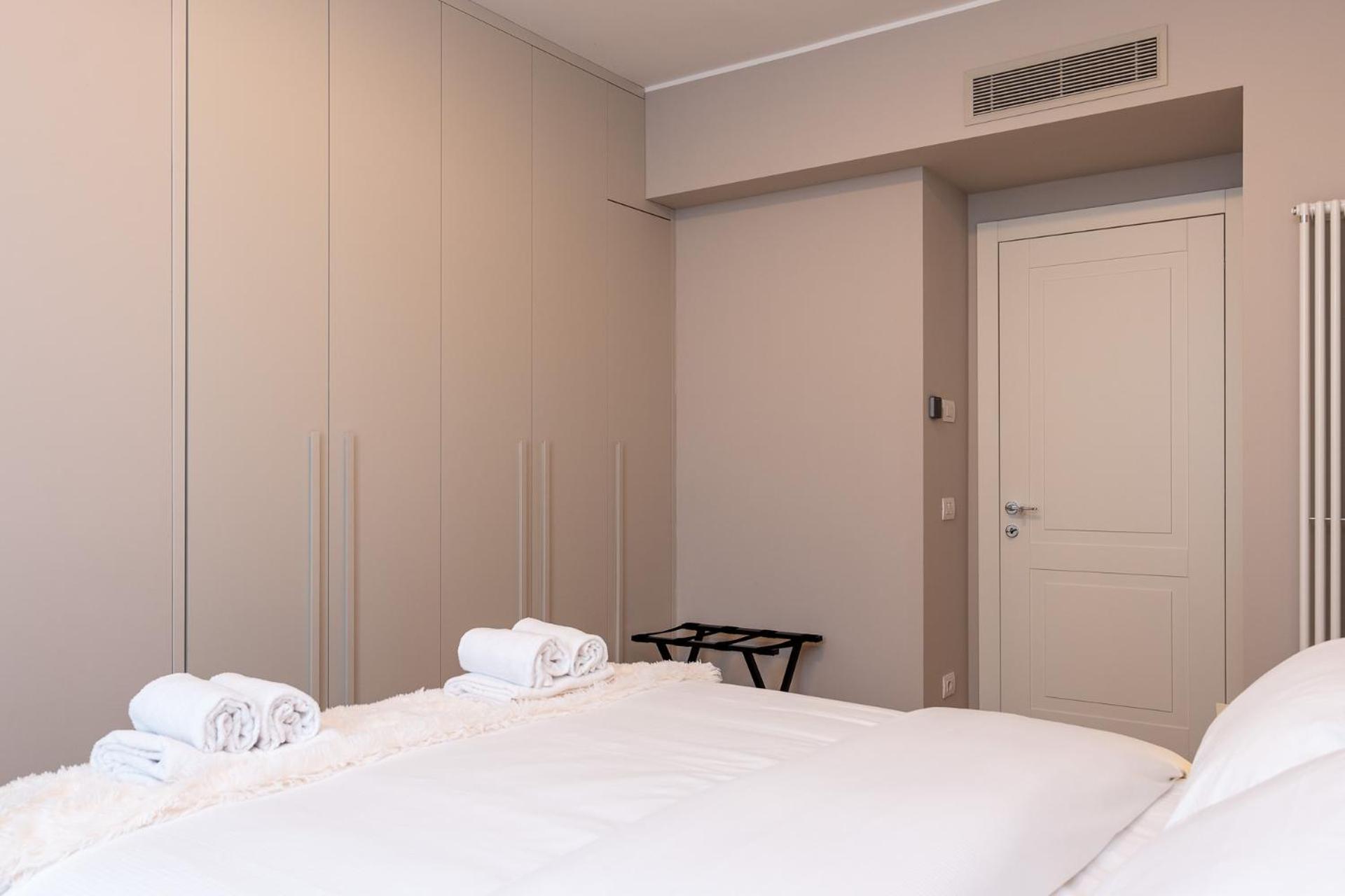 Luxurious & Spacious Flats in Duomo