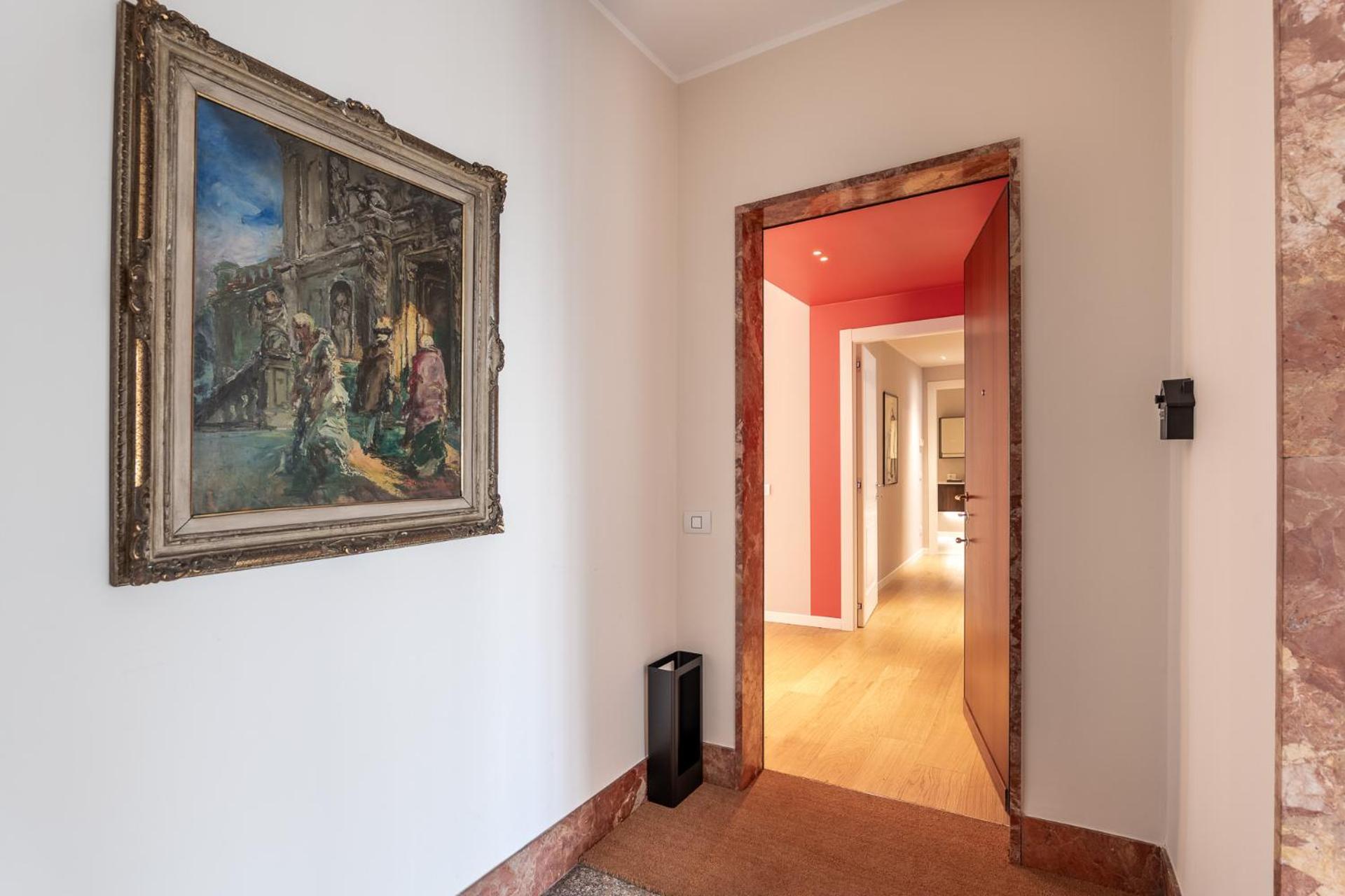 Luxurious & Spacious Flats in Duomo