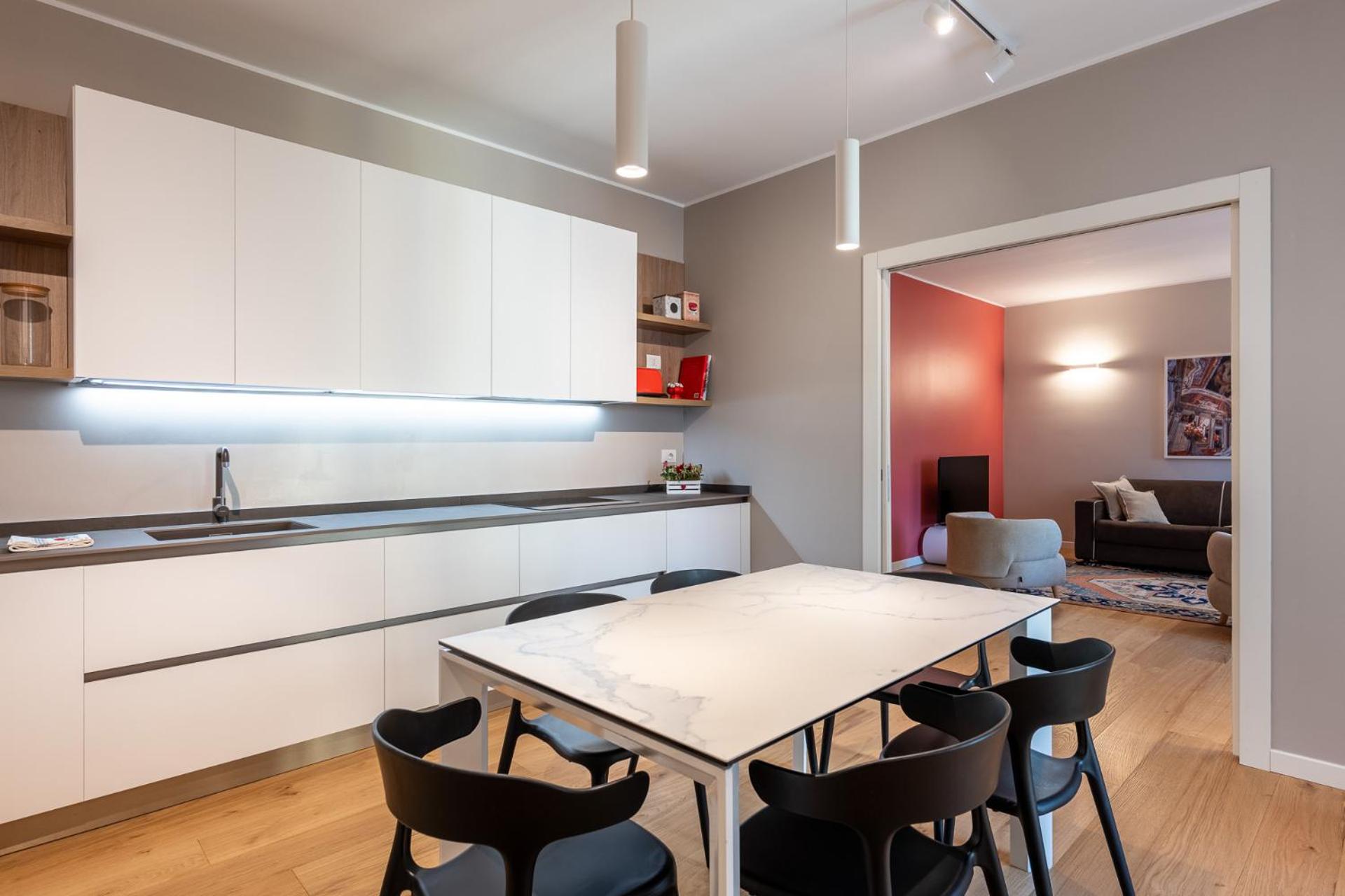 Luxurious & Spacious Flats in Duomo