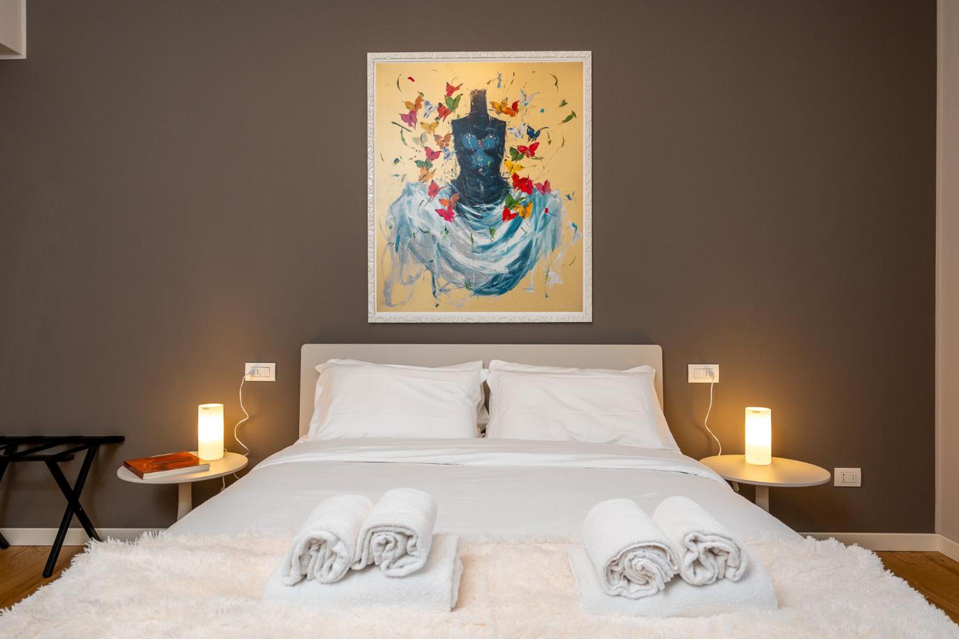 Luxurious & Spacious Flats in Duomo