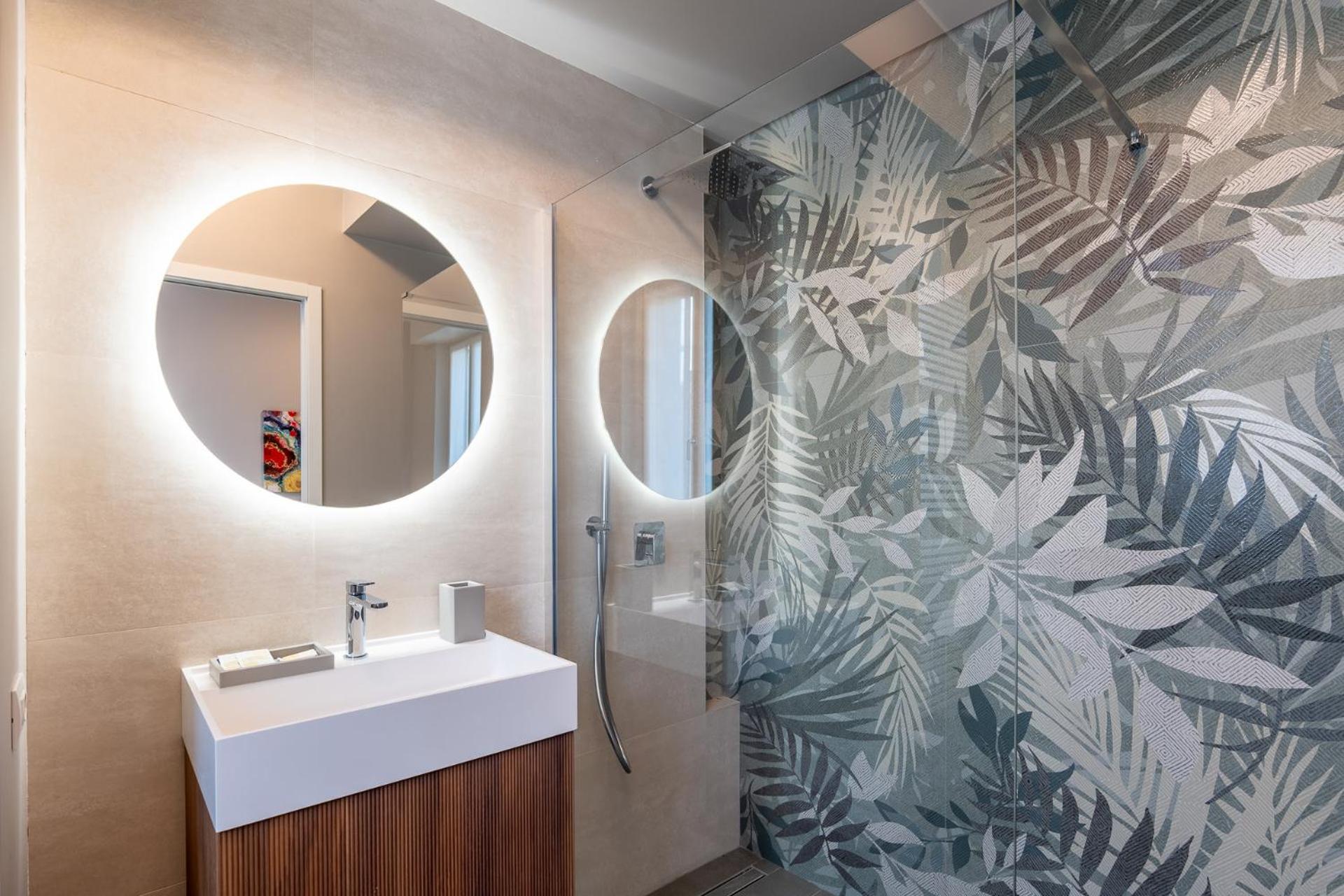Luxurious & Spacious Flats in Duomo