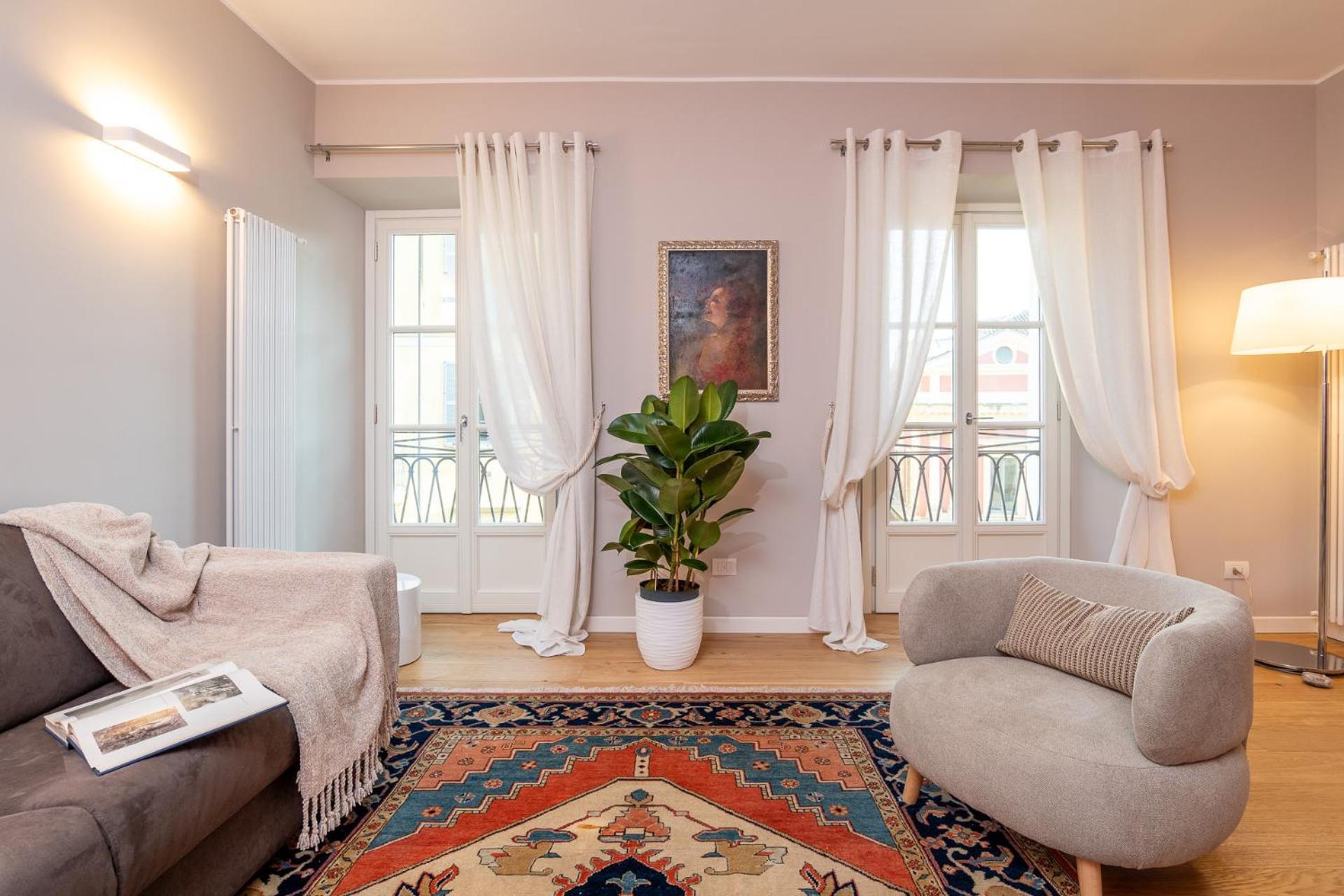 Luxurious & Spacious Flats in Duomo