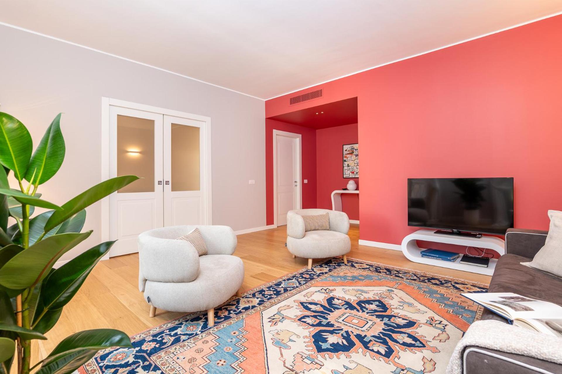 Luxurious & Spacious Flats in Duomo