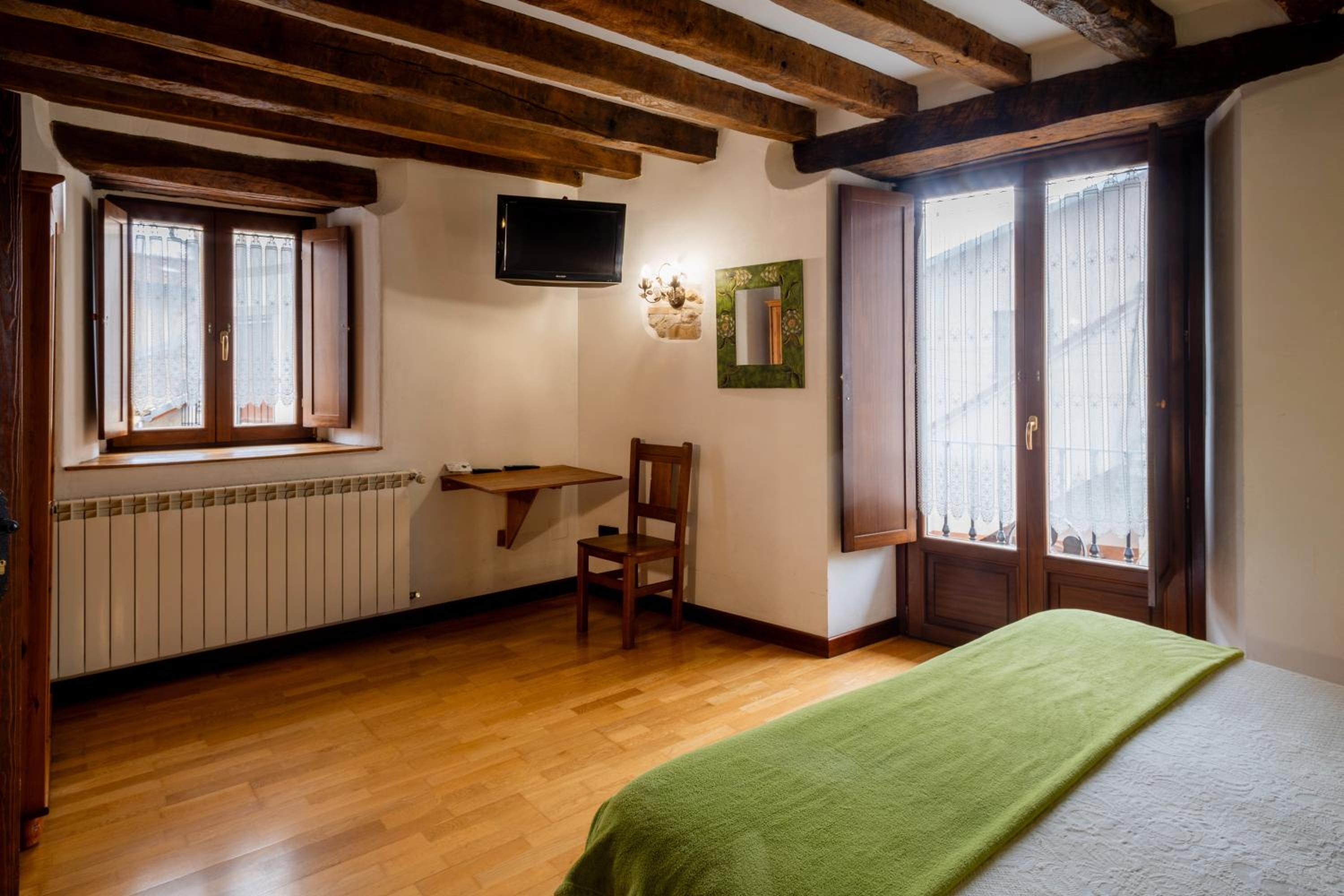 Zadorra Etxea Casa
