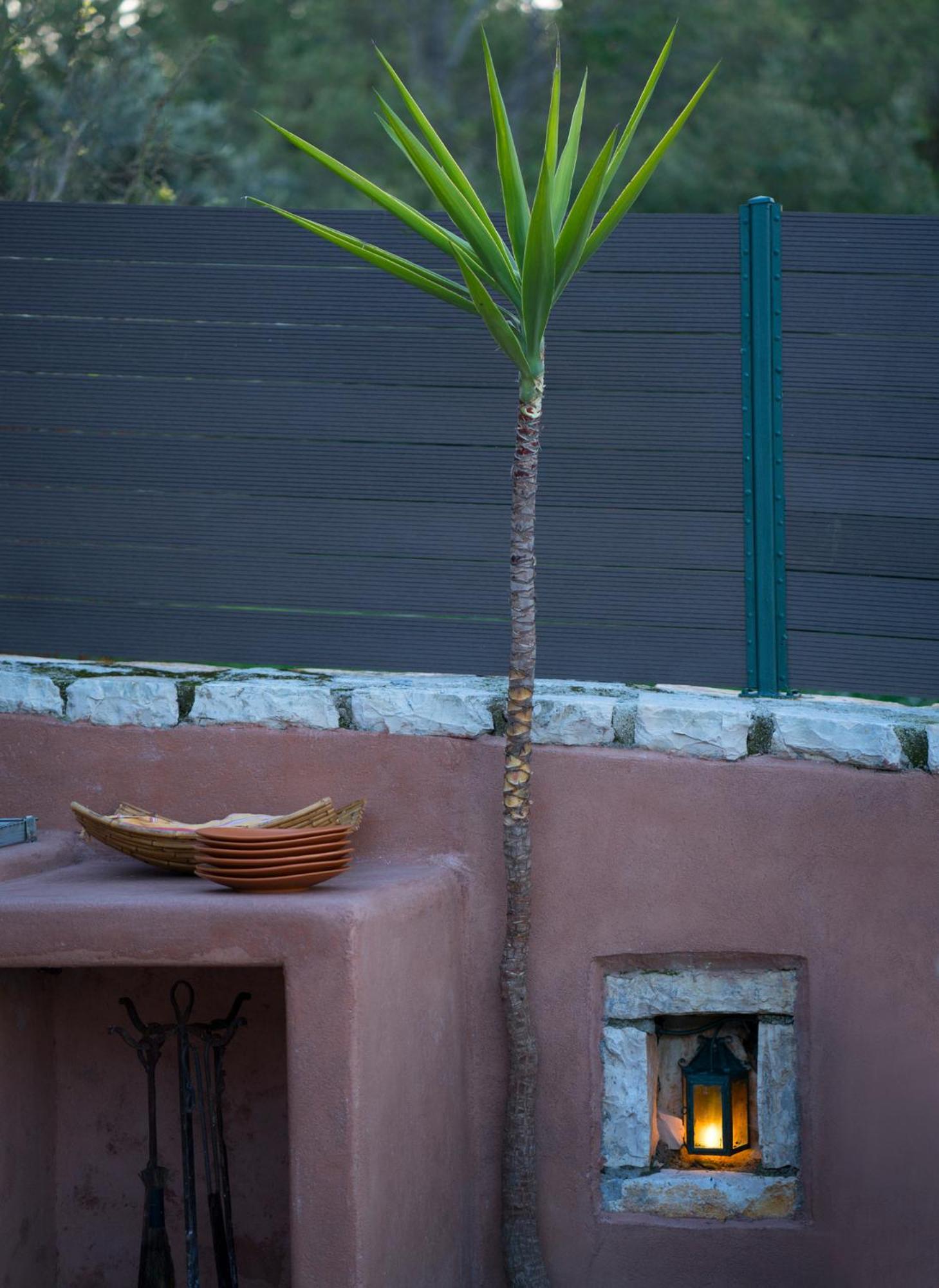 Thalia Cottage & Estate view 5