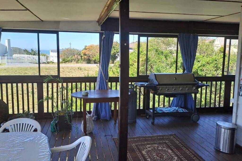 Jolly Mooi's Beach Break view 5