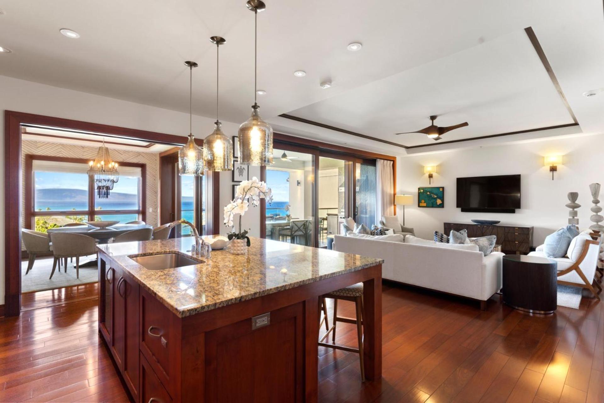 KBM Resorts: Hale Kapalua At Montage Kapalua Bay Includes Daily Housekeeping Spa Rental Car