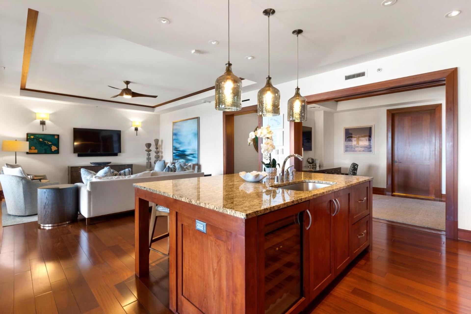 KBM Resorts: Hale Kapalua At Montage Kapalua Bay Includes Daily Housekeeping Spa Rental Car
