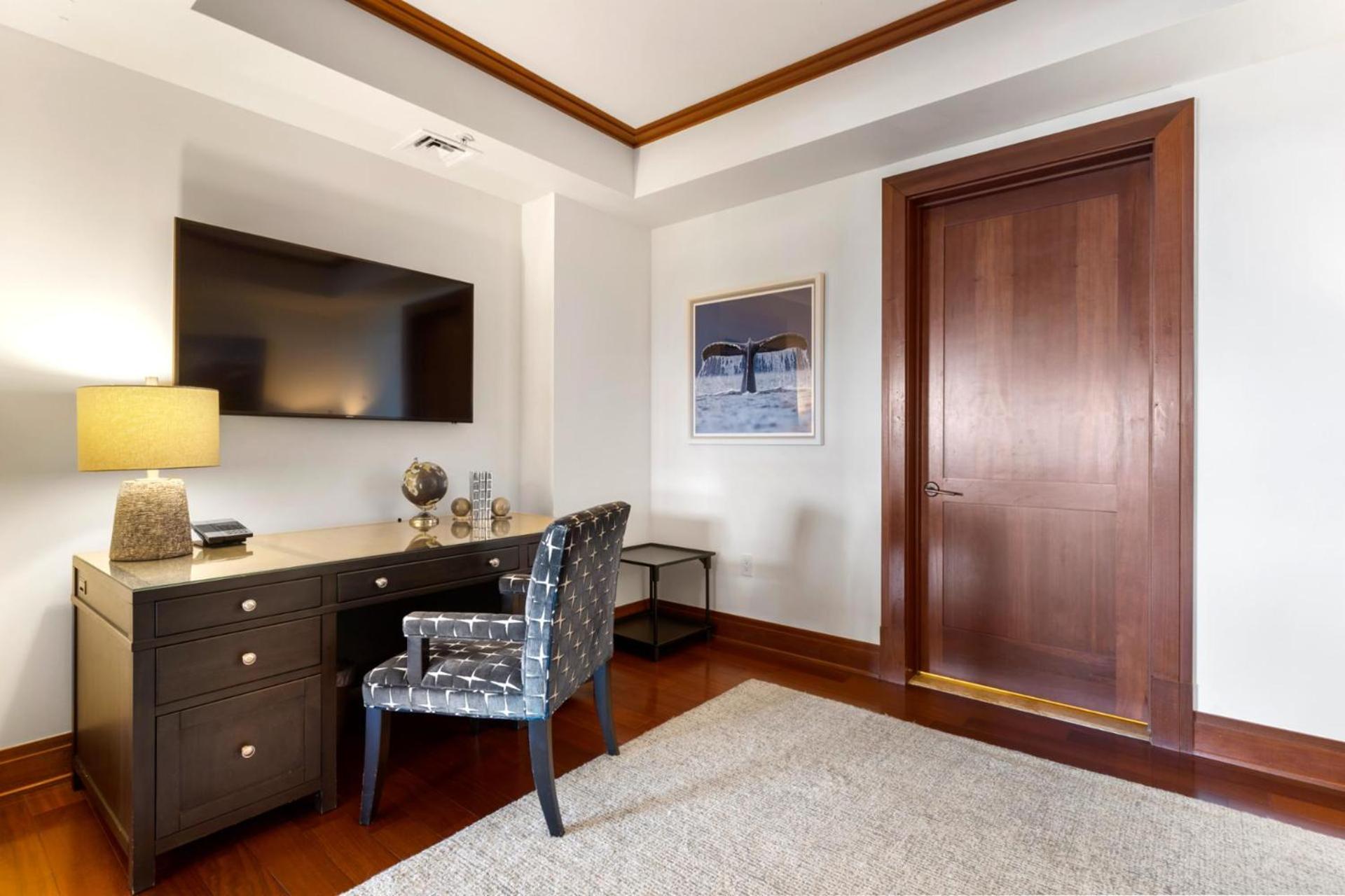 KBM Resorts: Hale Kapalua At Montage Kapalua Bay Includes Daily Housekeeping Spa Rental Car