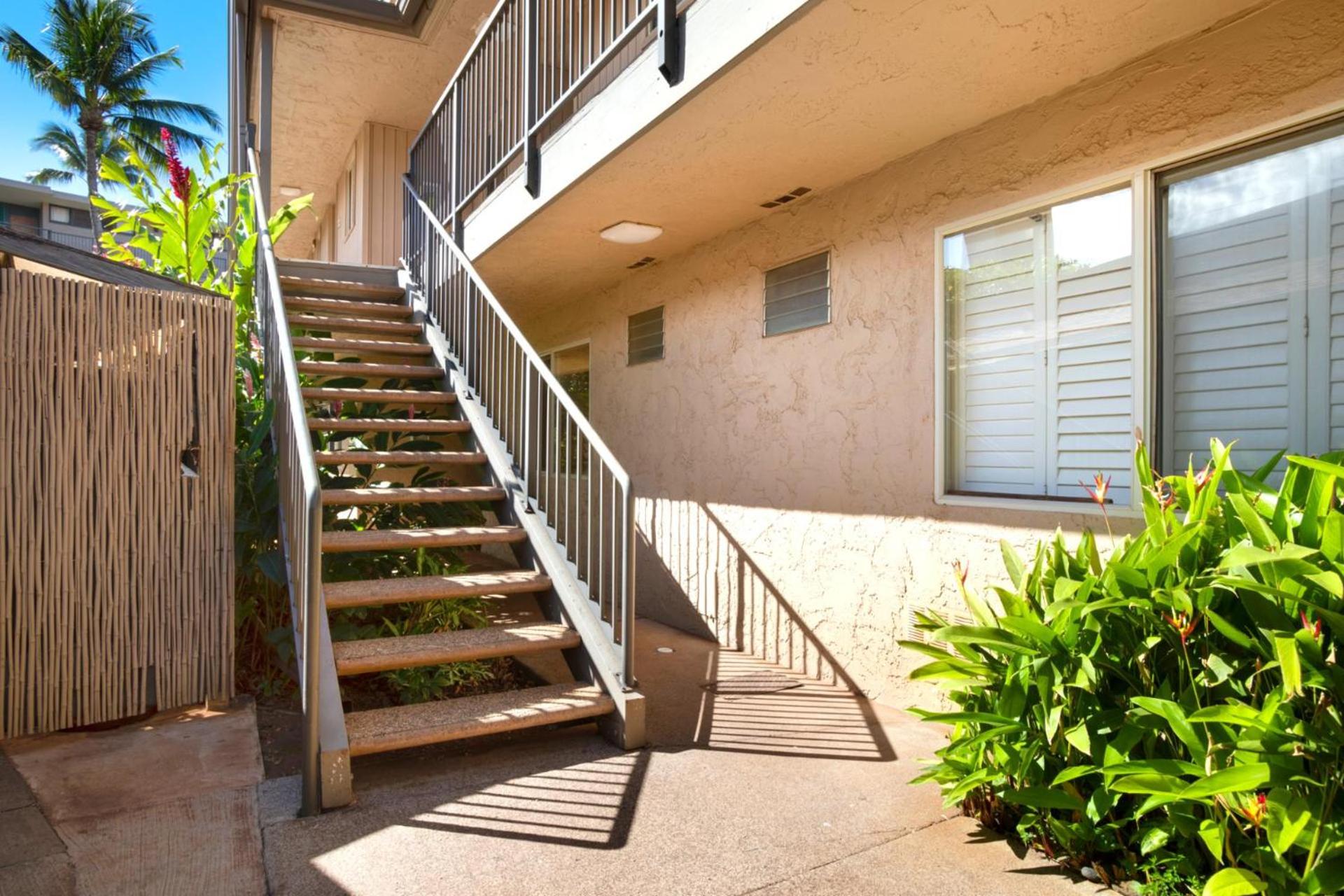 KBM Resorts FREE CAR Lokelani Oceanfront 2-Bedrooms Condo Recently Remodeled LOK-B201 view 5