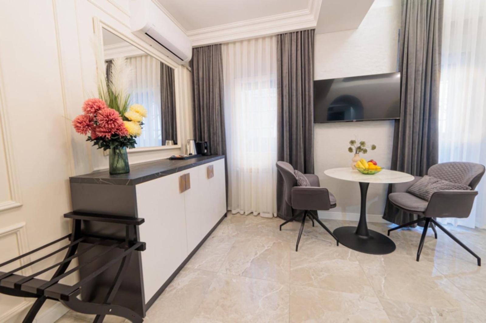 Linea Spa Apartment view 4