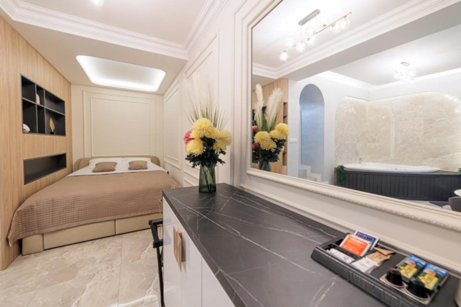 Linea Spa Apartment view 3