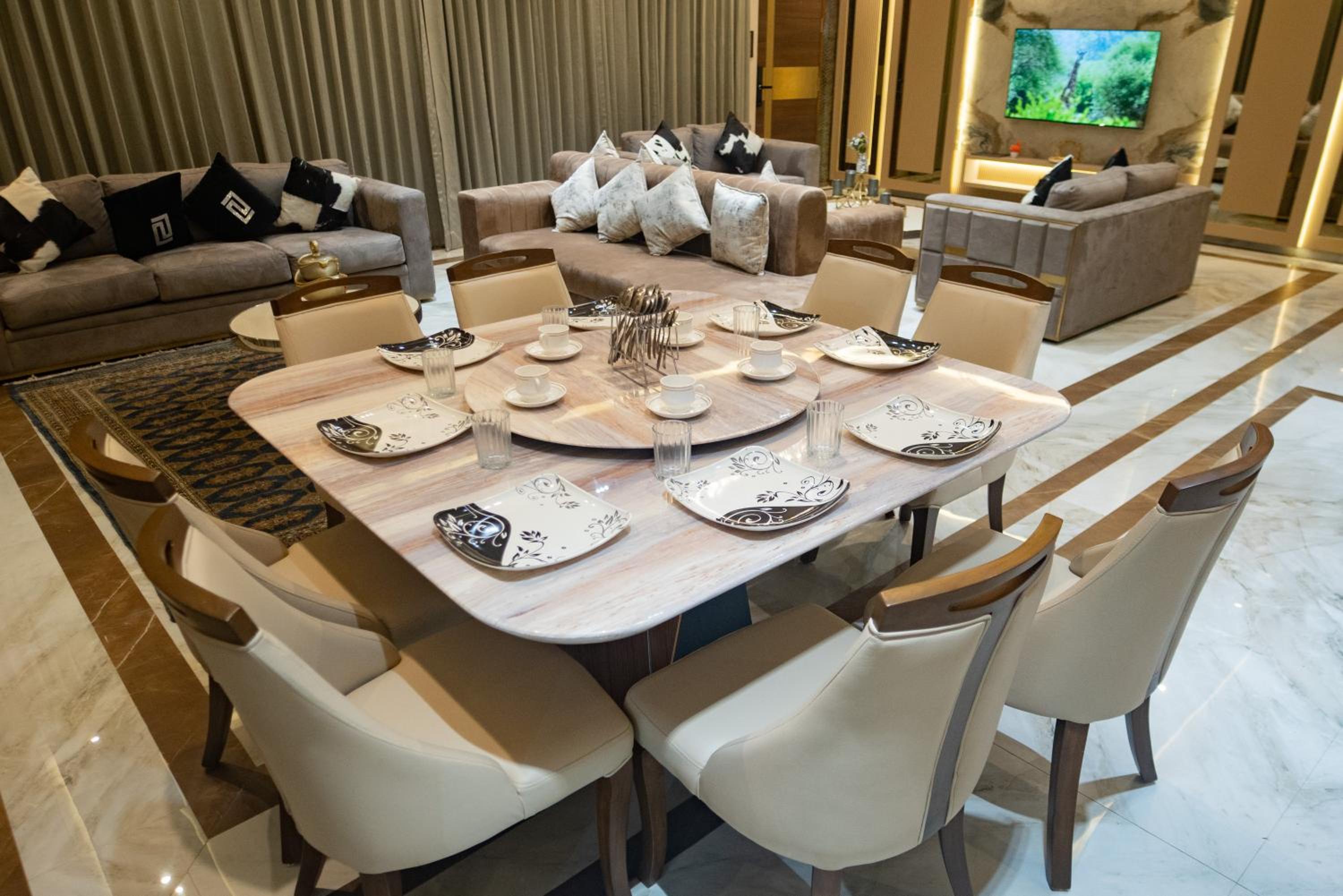 dining