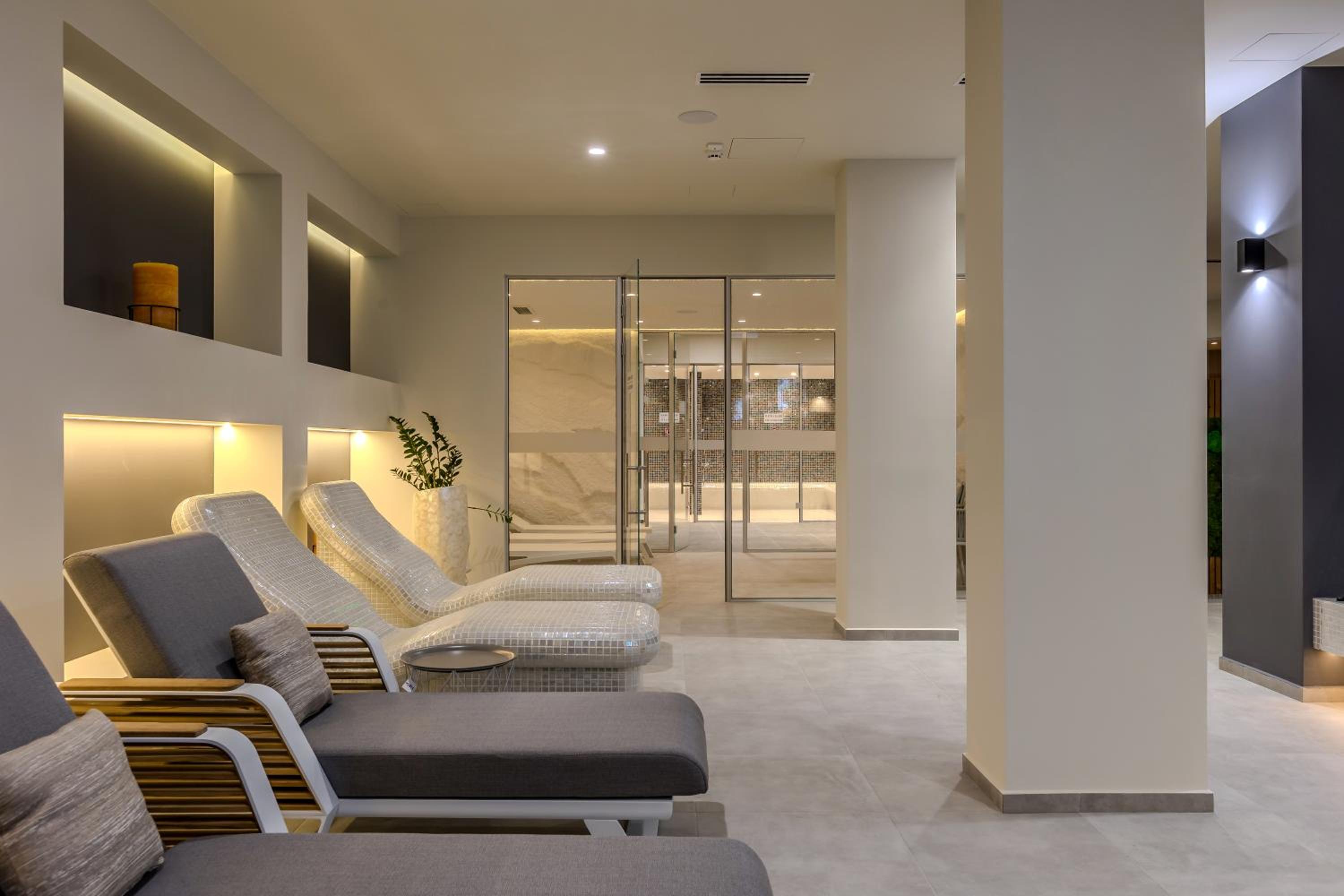 Pirin Sense Apartment Complex