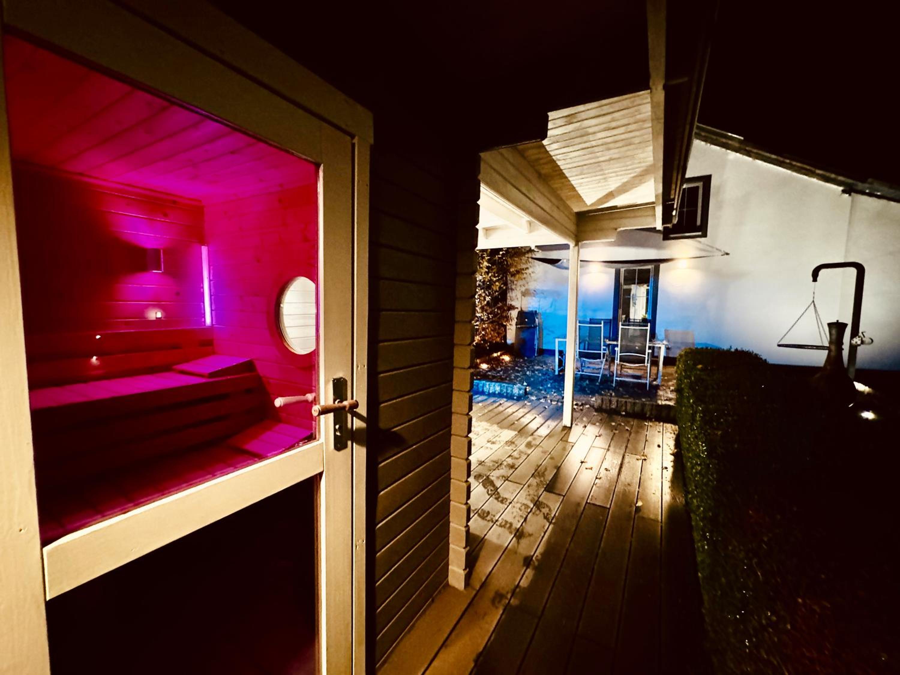 Kleines Eifel Backhaus mit Sauna