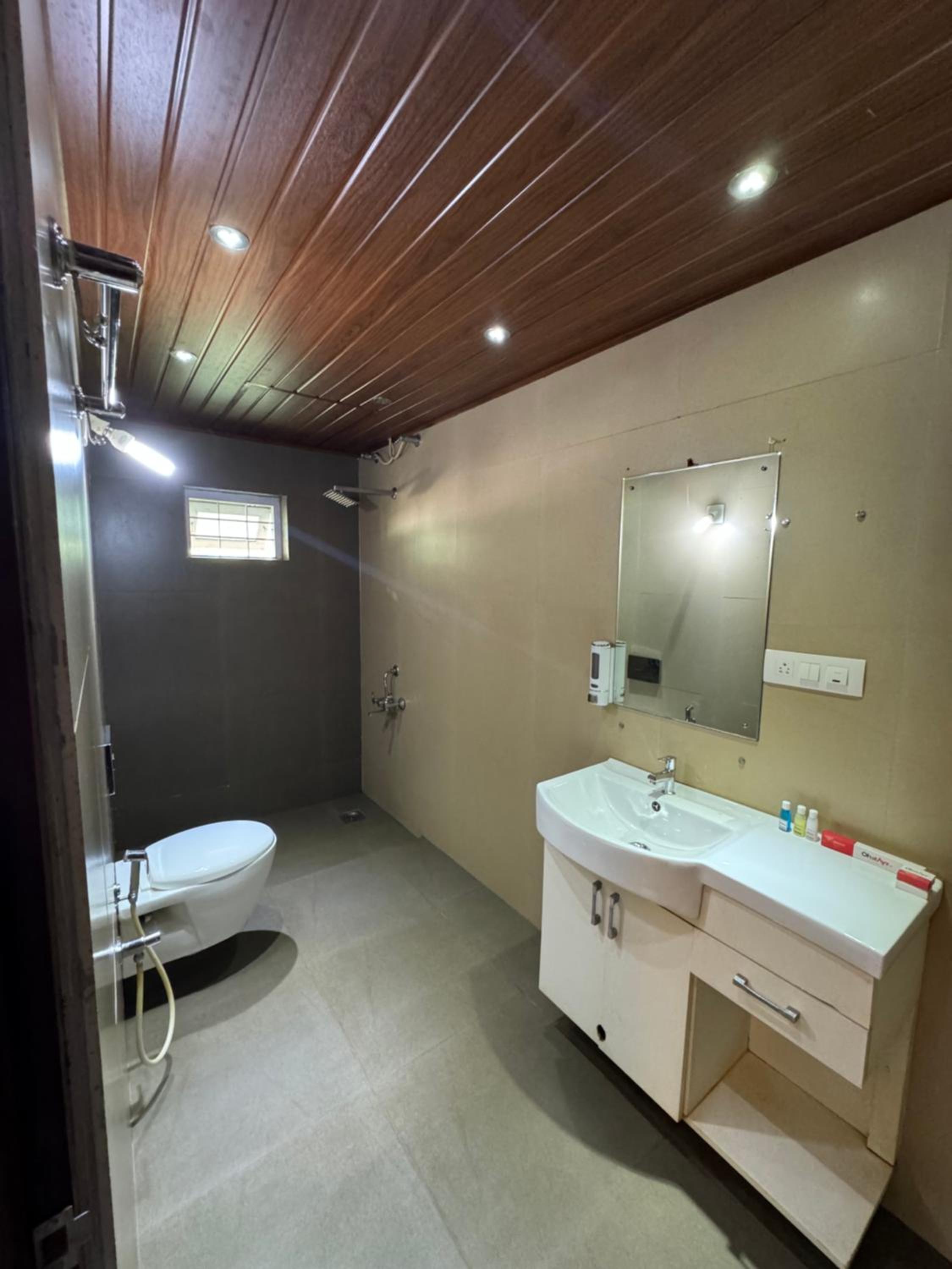 Theeram Riverside Holiday Home