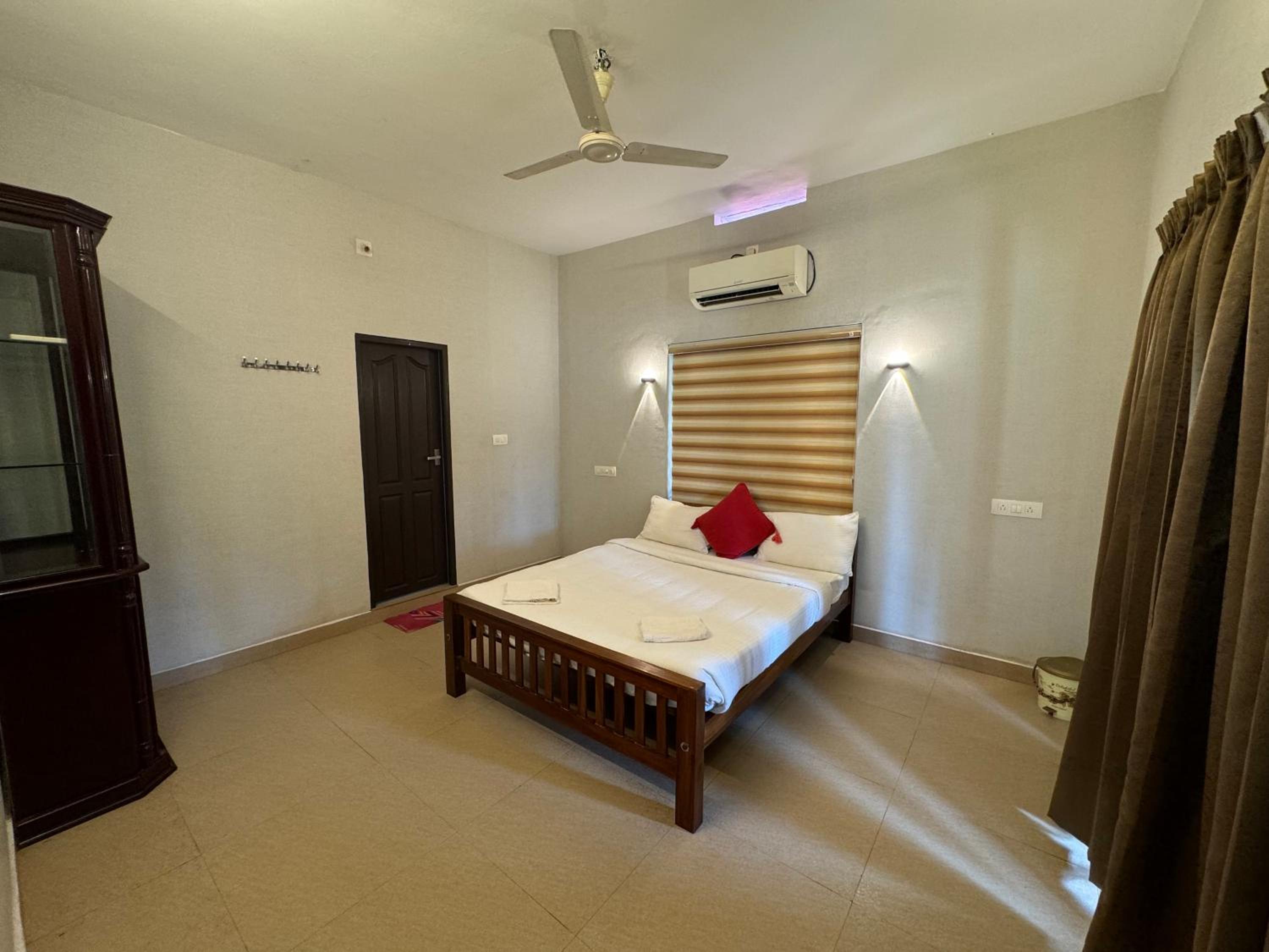 Theeram Riverside Holiday Home