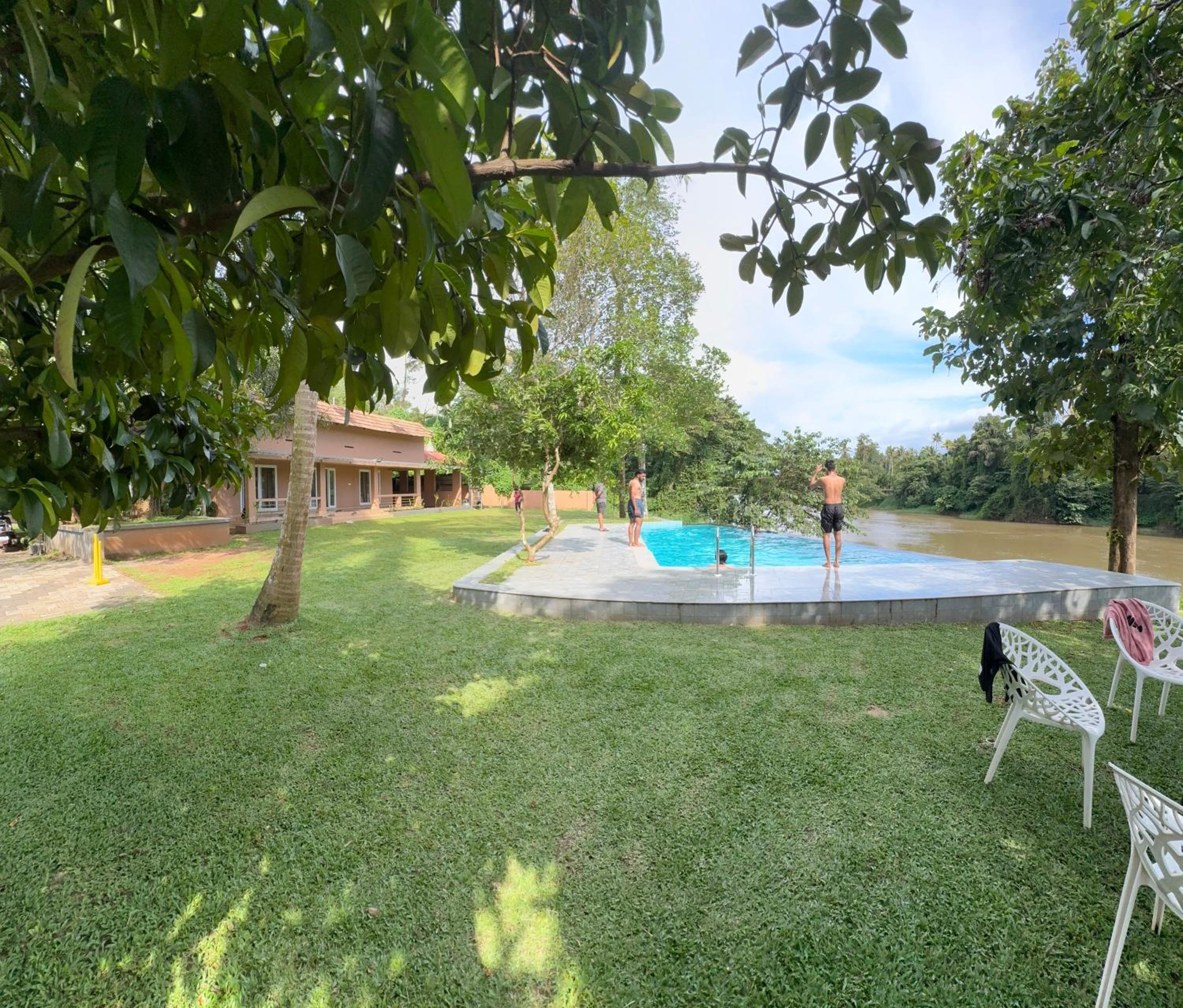 Theeram Riverside Holiday Home