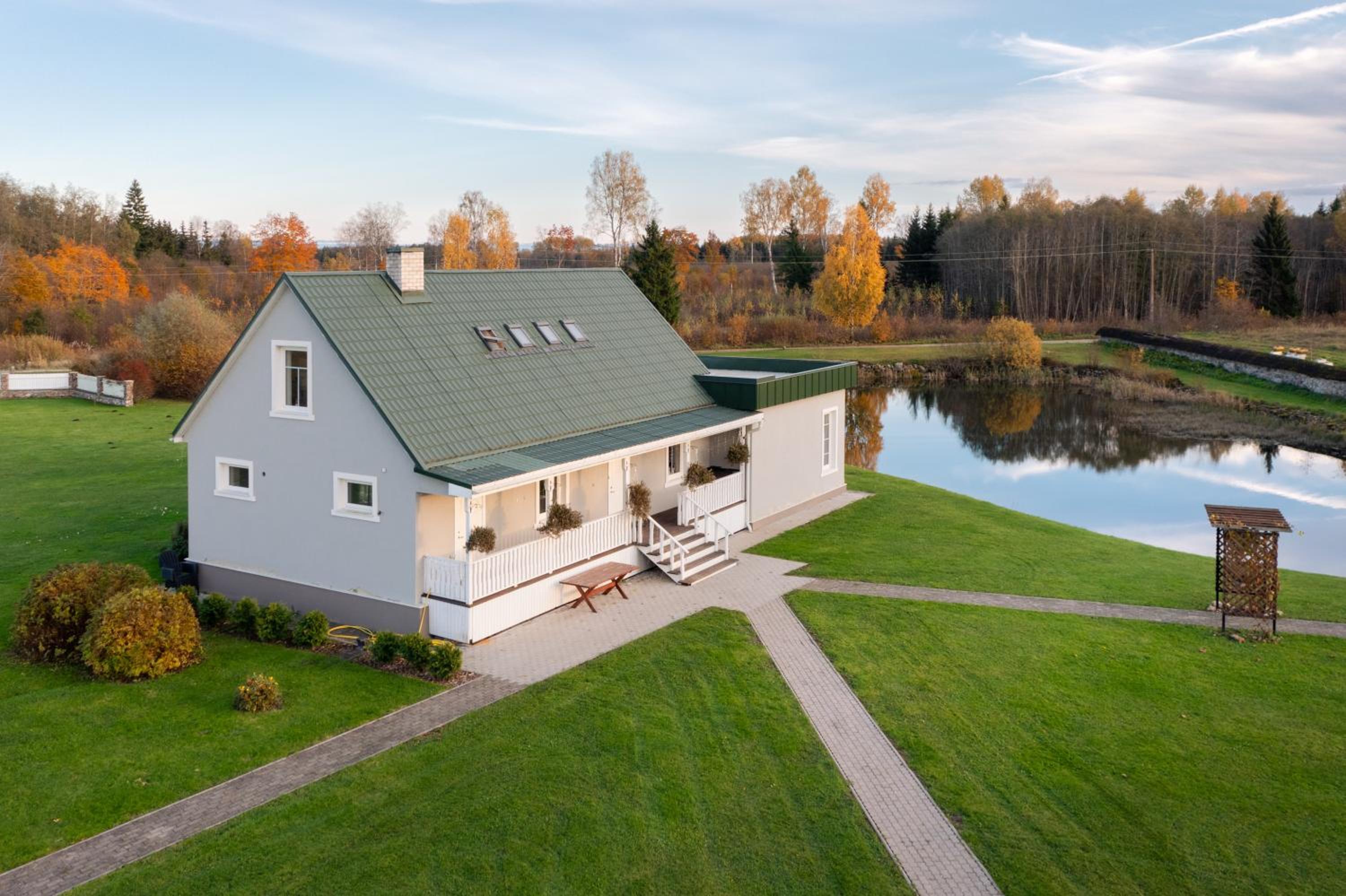 Luxury Waterfront Retreat with Panorama Room & Sauna at Sinso Talu
