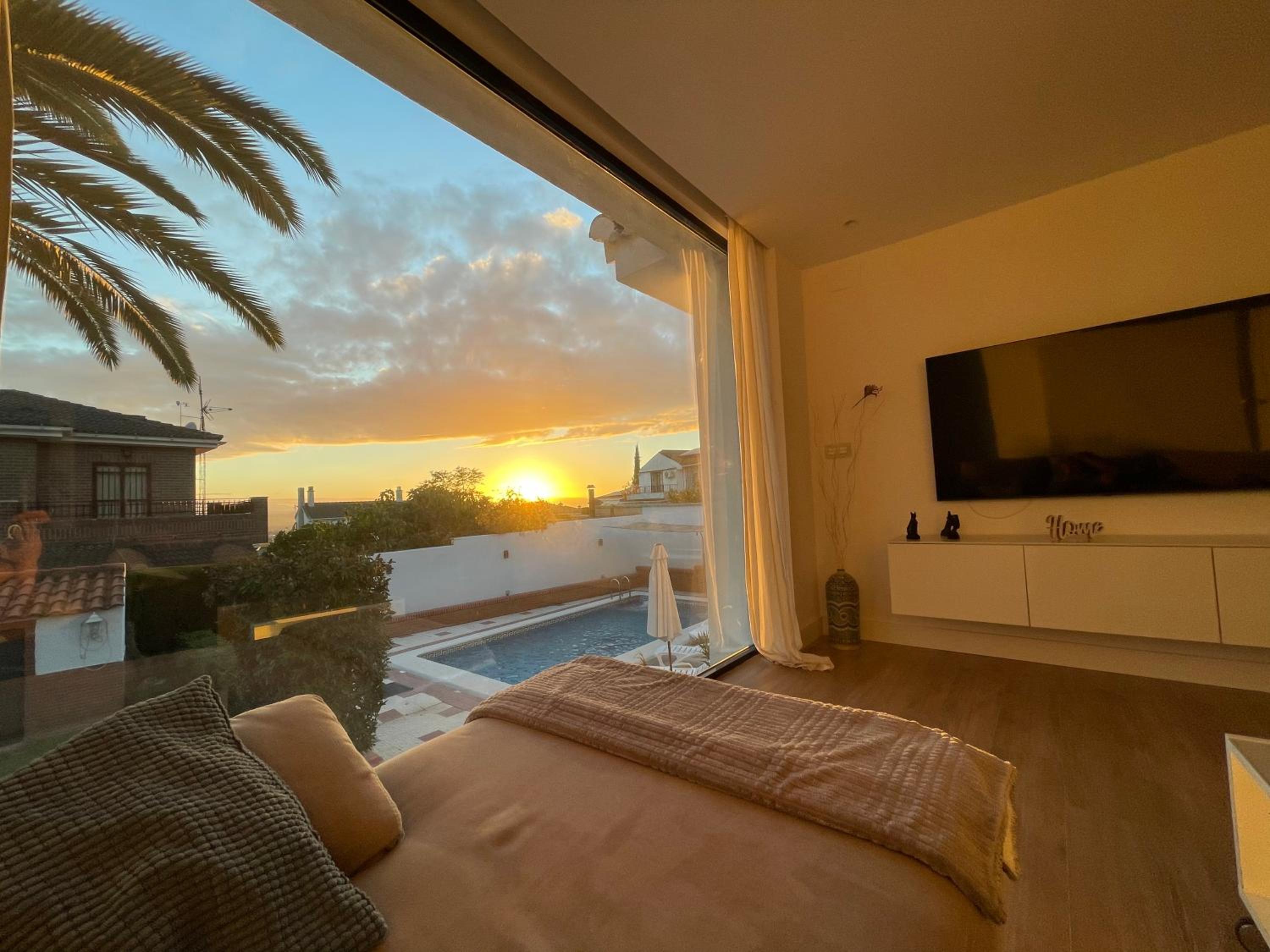 VILLA EXCLUSIVA con Piscina, Jardín y Barbacoa