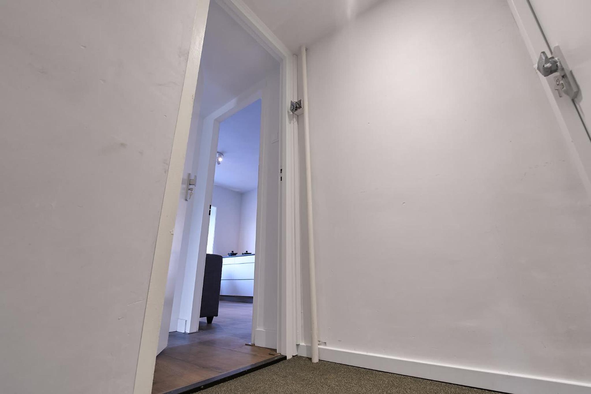 Stratum's Apartment 3 No Kitchen Jaqueline's view 5