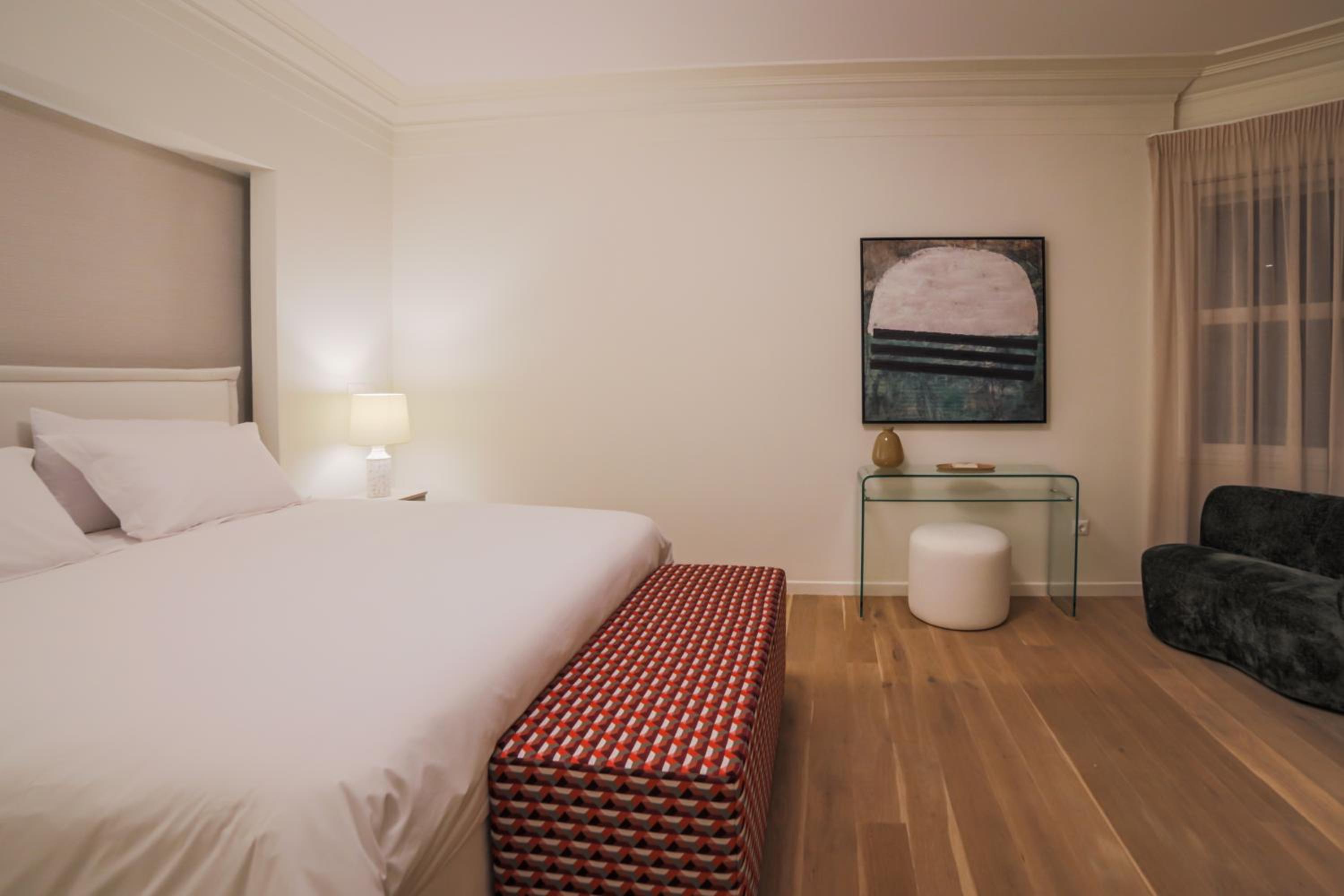 20nty Kolonaki photo 4