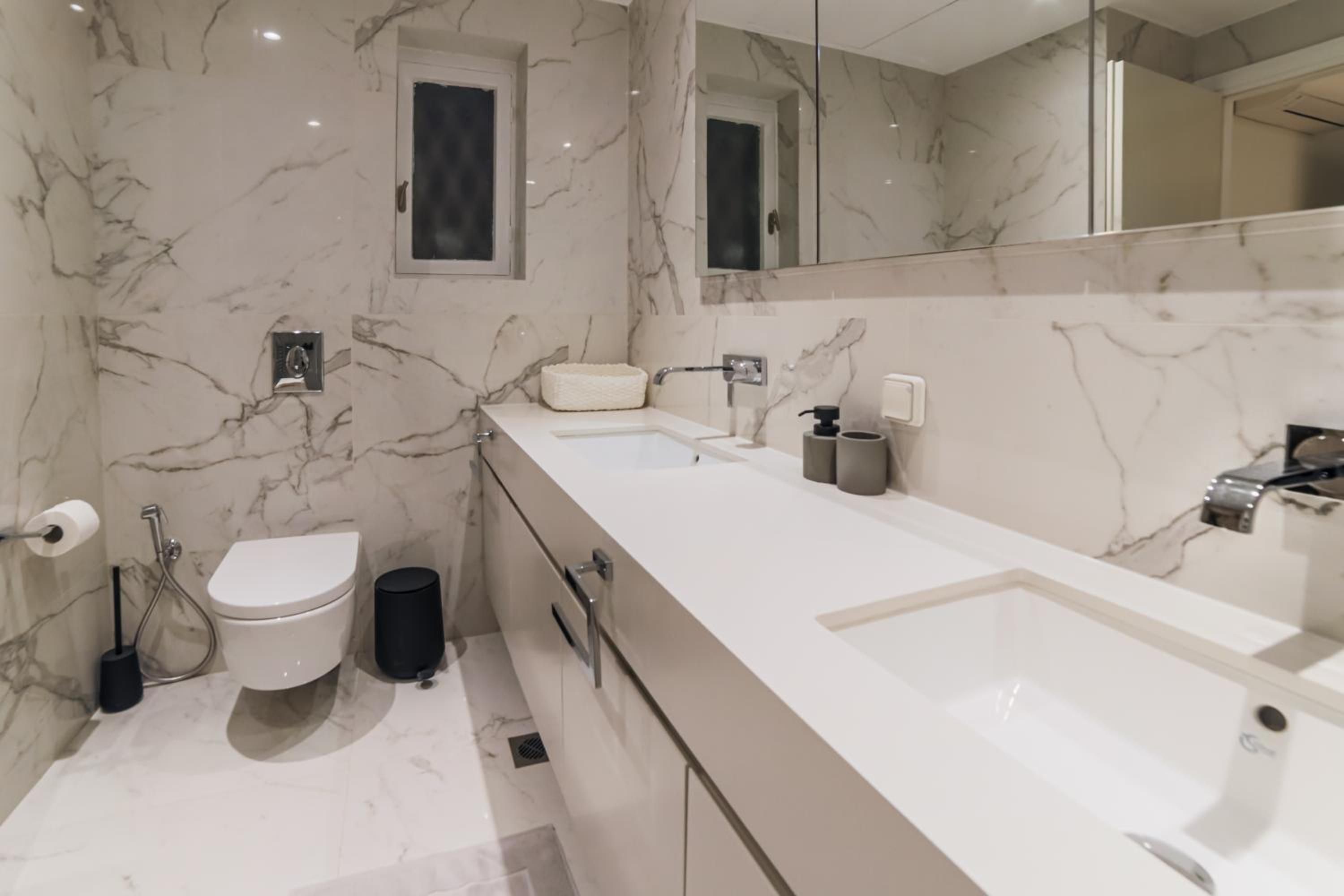 20nty Kolonaki photo 5