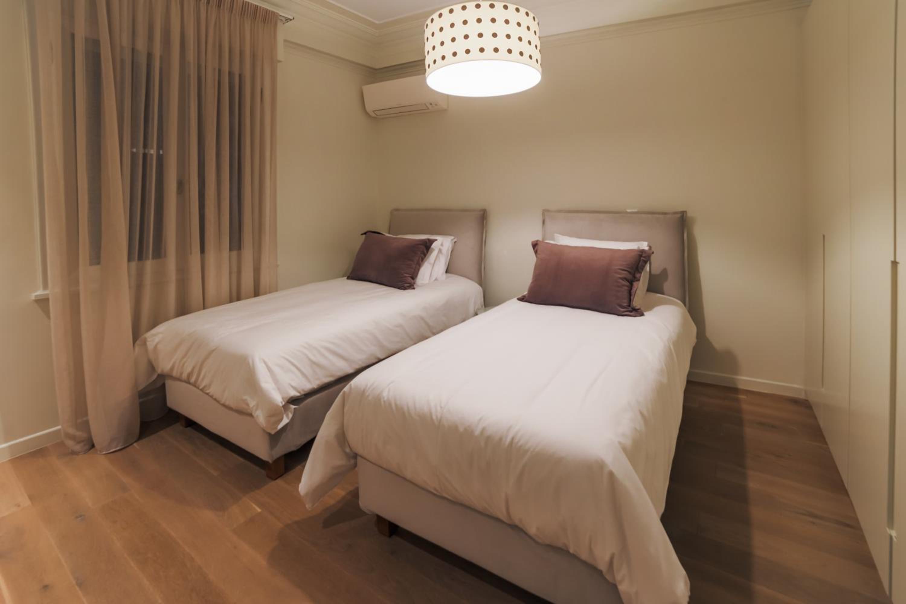 20nty Kolonaki photo 3