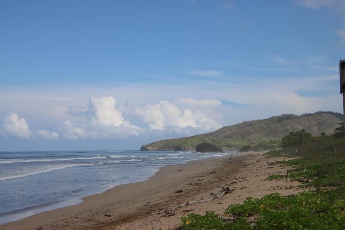 Steps to the Main Surf Break - 6 Bedroom Villa