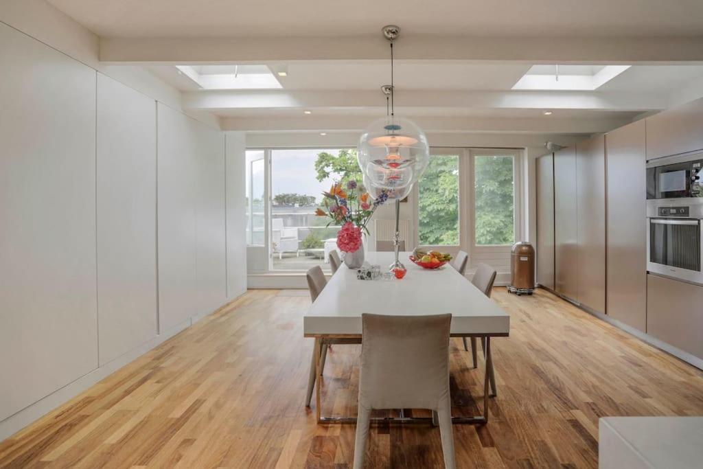 The Elegant Amsterdam Apartment