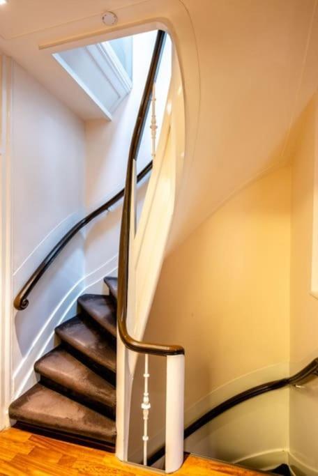 The Elegant Amsterdam Apartment