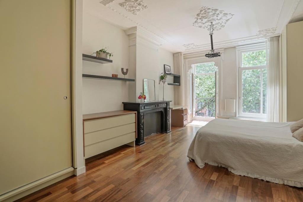 The Elegant Amsterdam Apartment