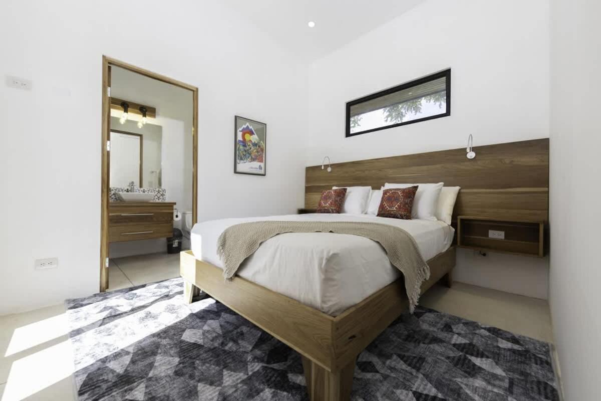 Villa Serenity 6 bedroom - 1 minute to the beach