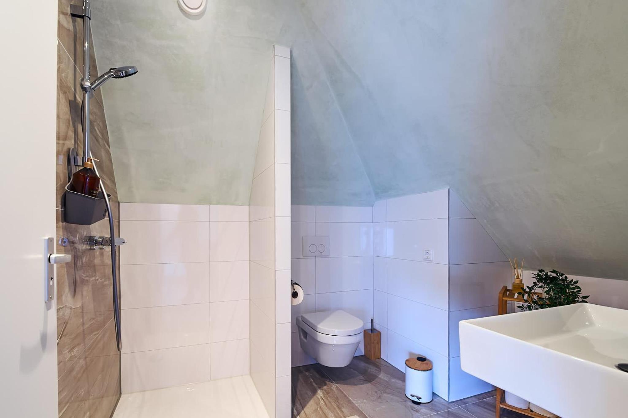 Stratum's Apartment 2 No Kitchen Jean-Michels Place view 5
