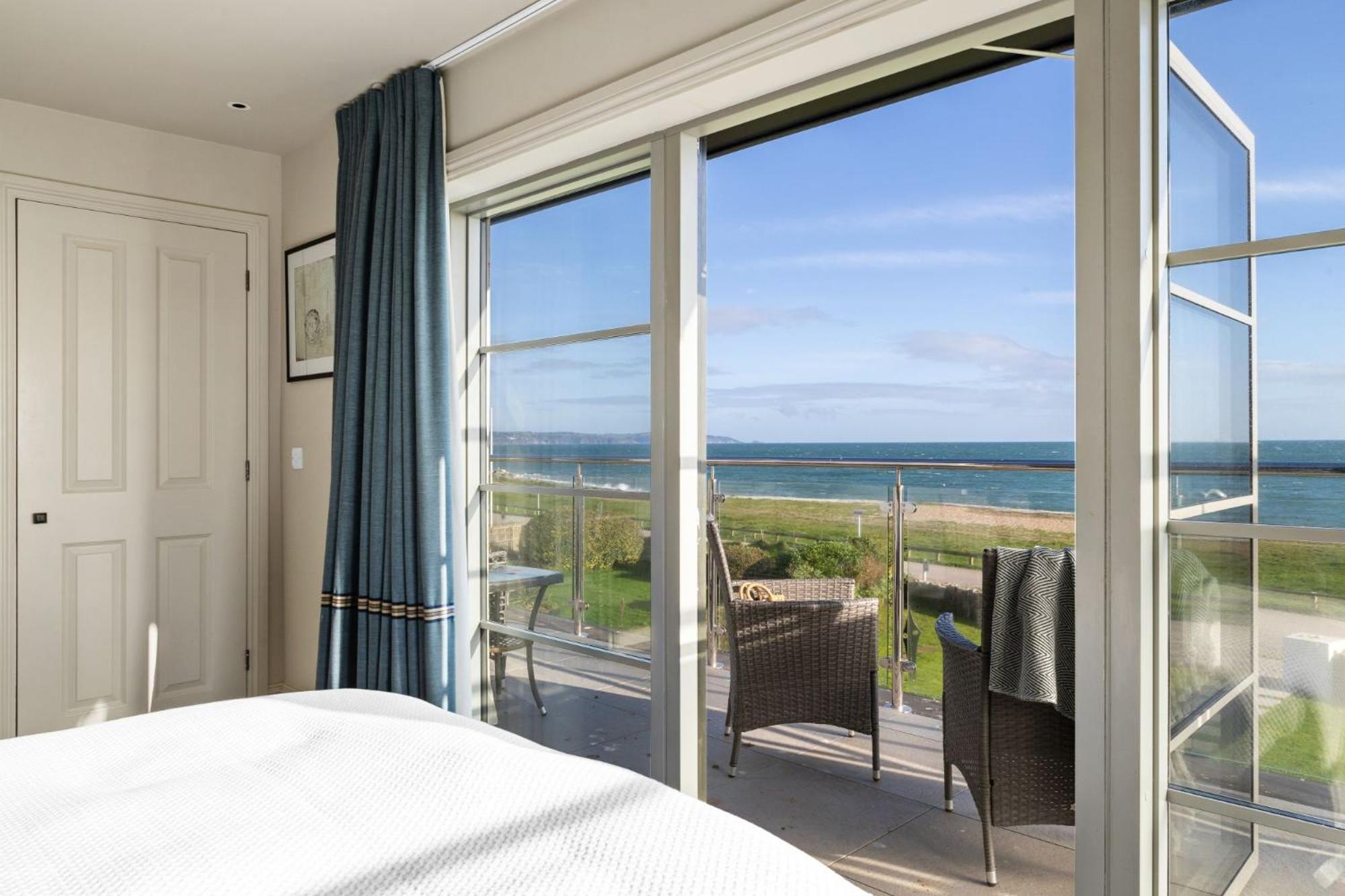 Beam Ends - Stunning Sea View, Parking, Allows Pet view 5