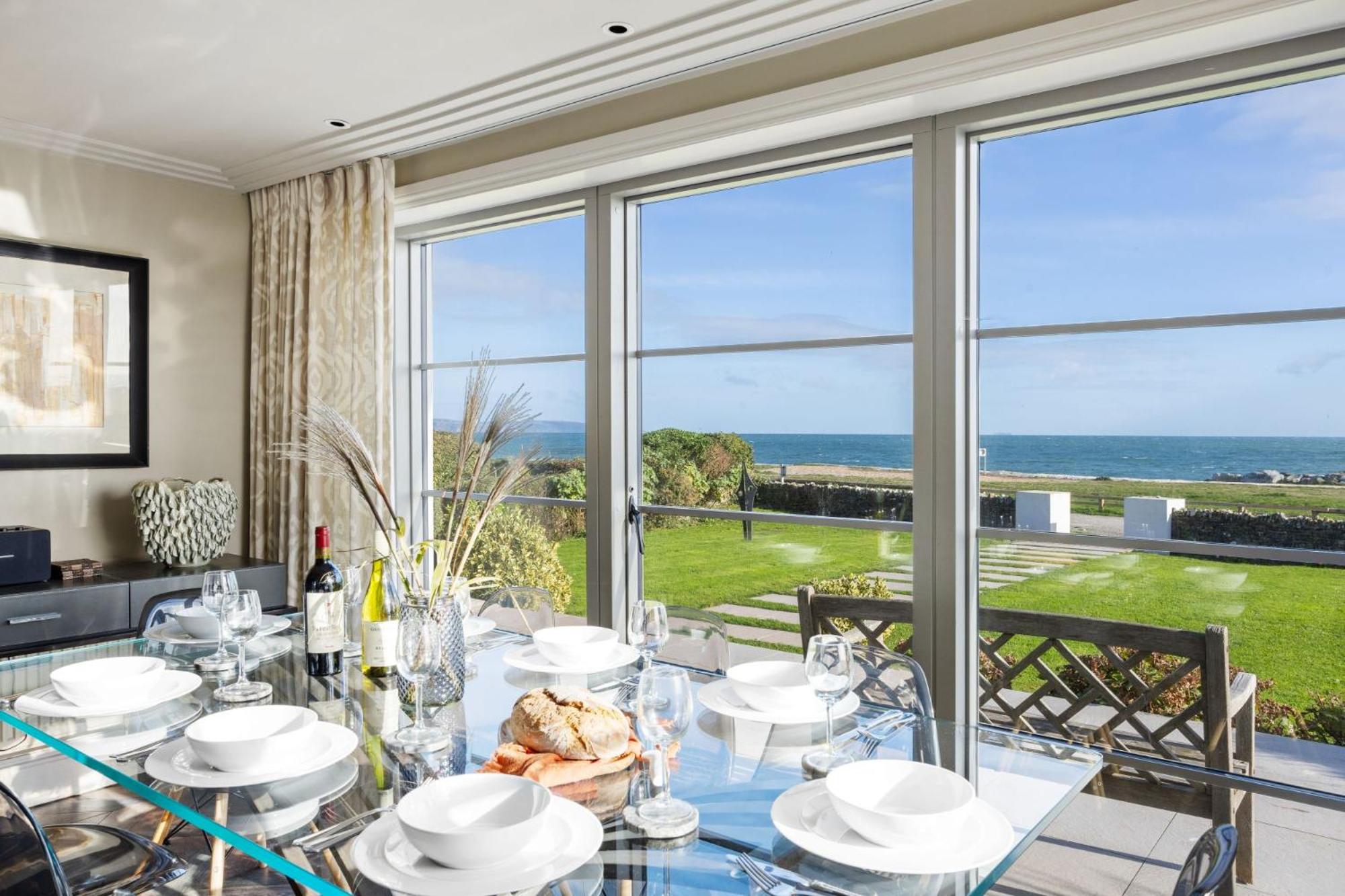 Beam Ends - Stunning Sea View, Parking, Allows Pet view 2